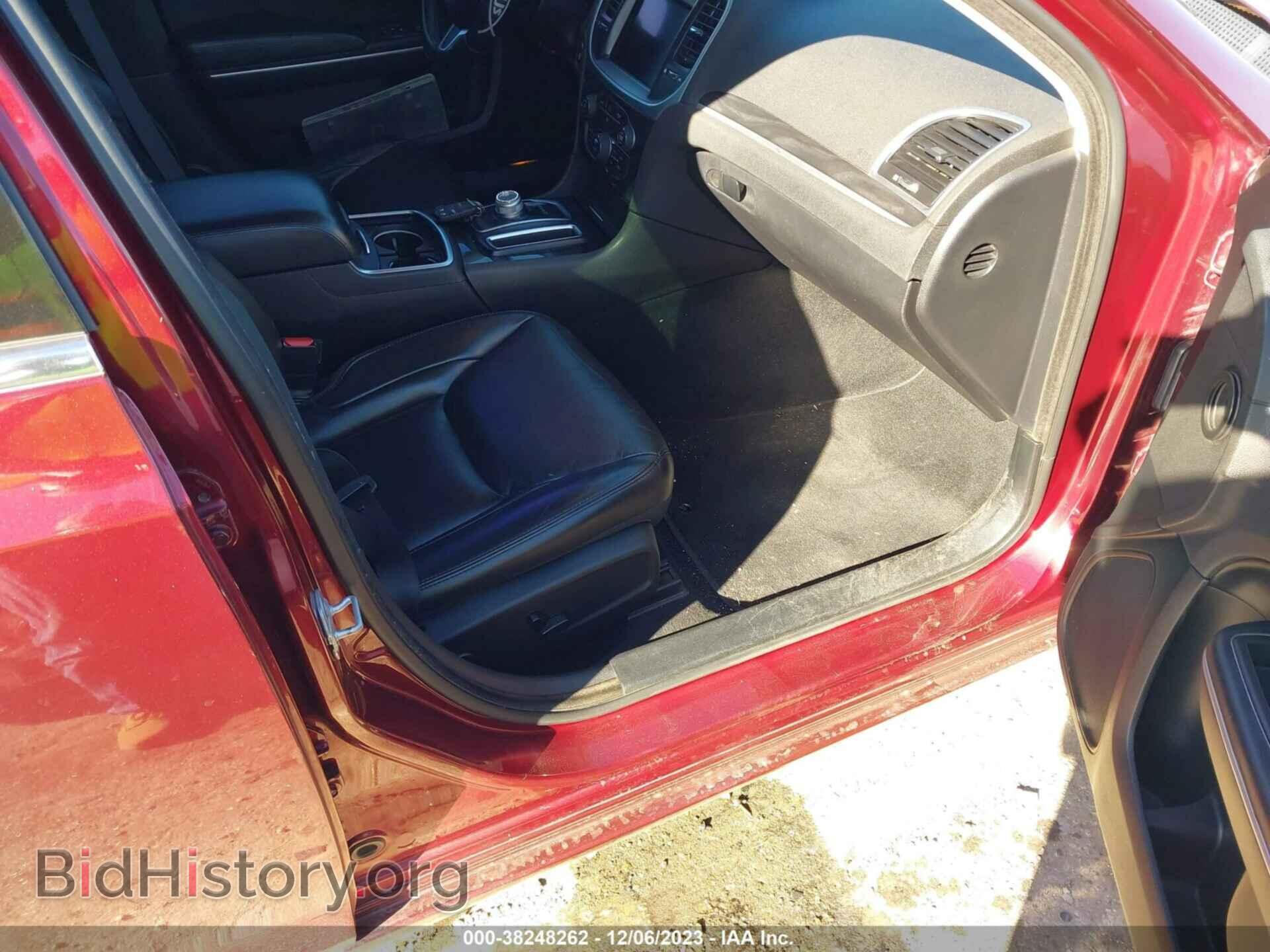 2019 CHRYSLER 300 - VIN: 2C3CCAAG1KH564801 - Фото 5