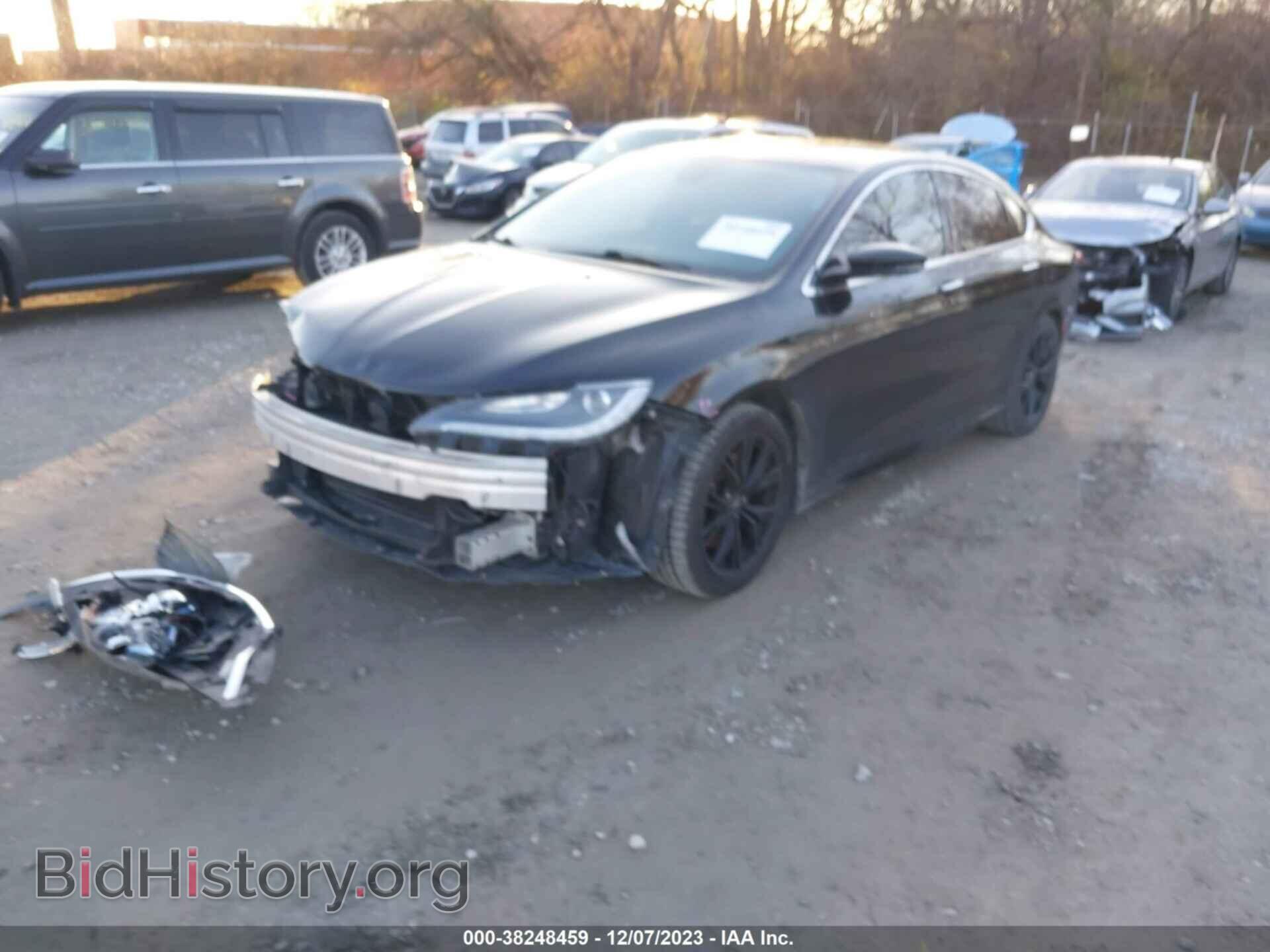 2015 CHRYSLER 200 - VIN: 1C3CCCEGXFN512361 - Фото 2