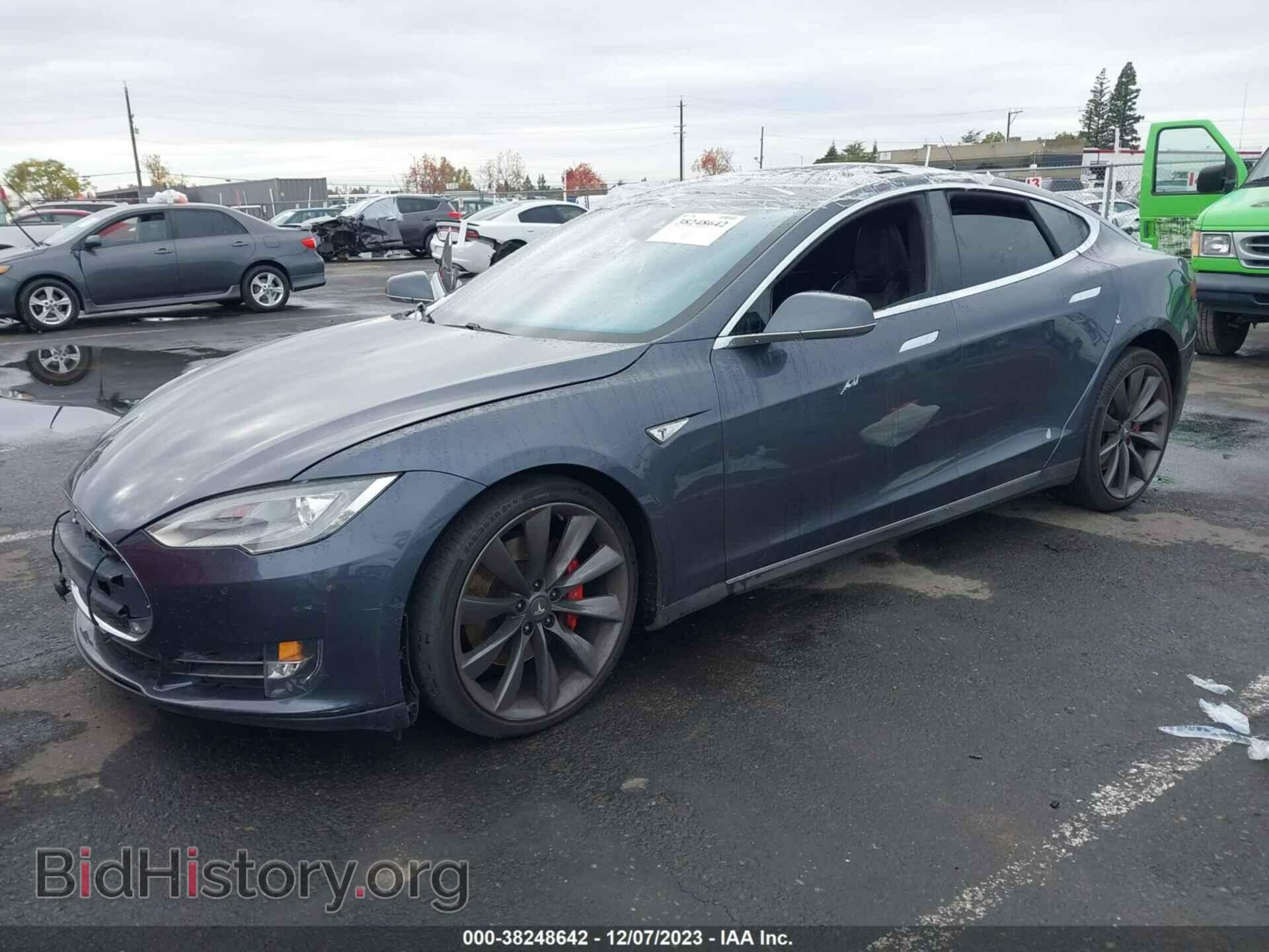 2015 TESLA MODEL S - VIN: 5YJSA1E40FF114811 - Photo 2