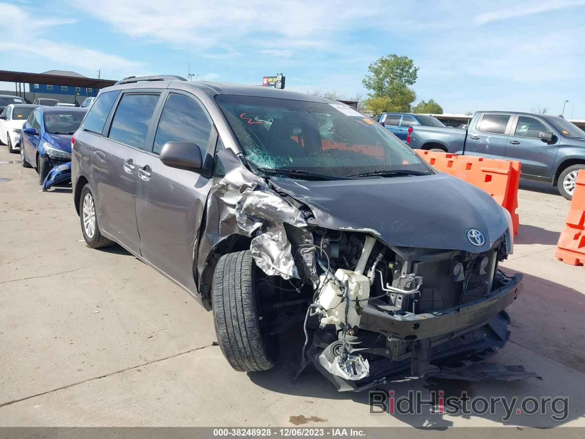 Photo 5TDYK3DC2DS315162 - TOYOTA SIENNA 2013