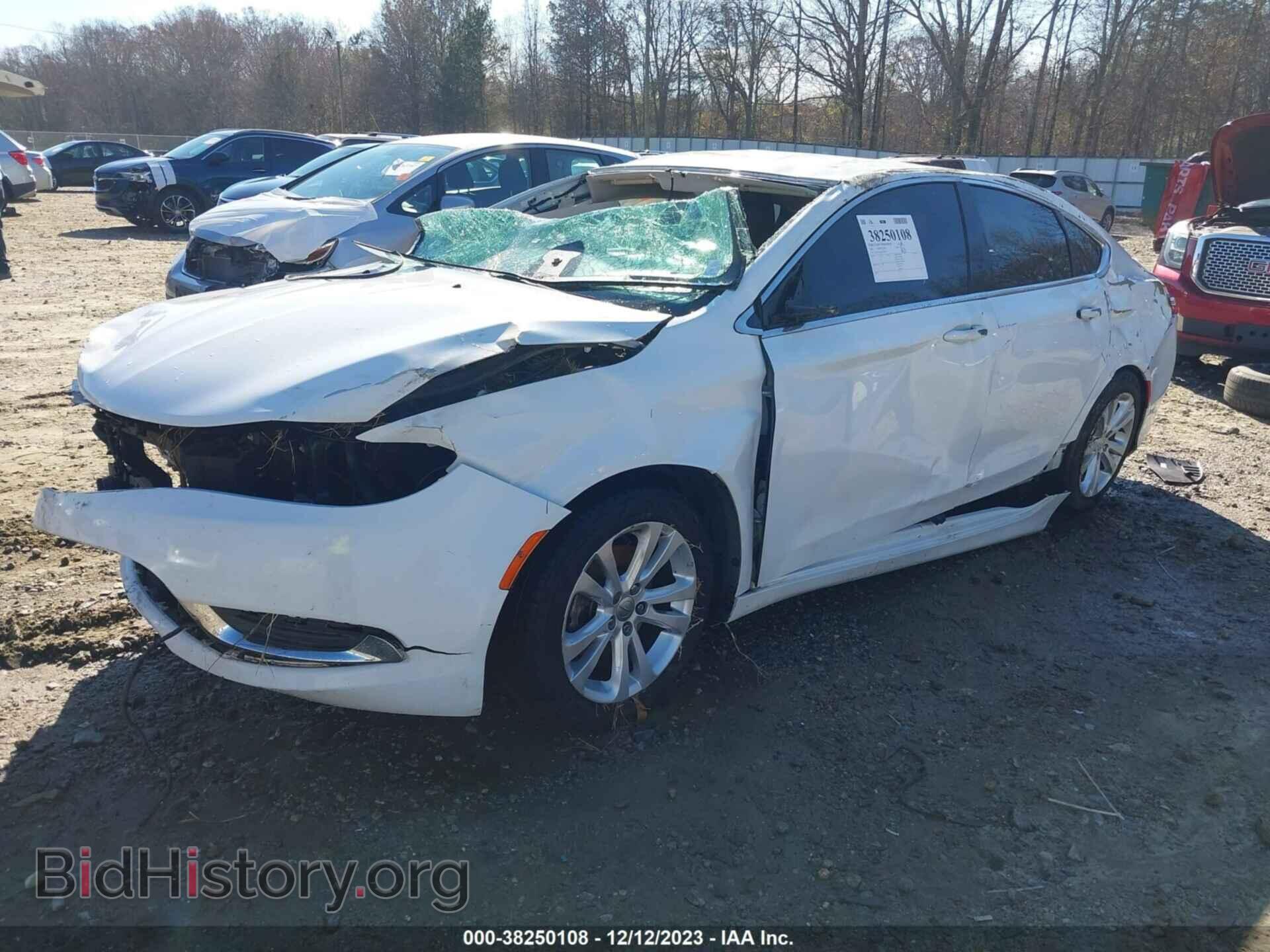 2016 CHRYSLER 200 - VIN: 1C3CCCAB0GN152965 - Фото 2