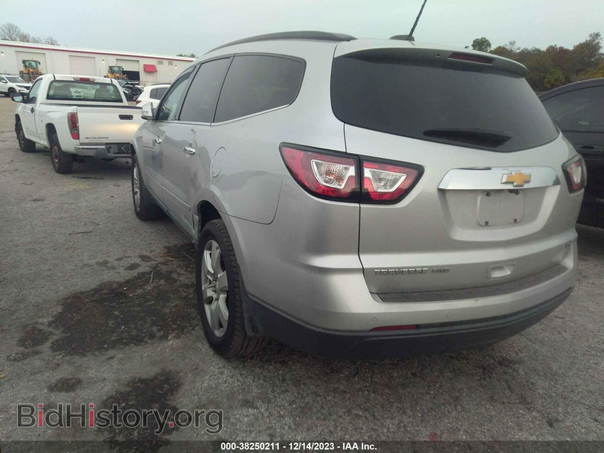 2017 CHEVROLET TRAVERSE - VIN: 1GNKVGKD2HJ227724 - Фото 3