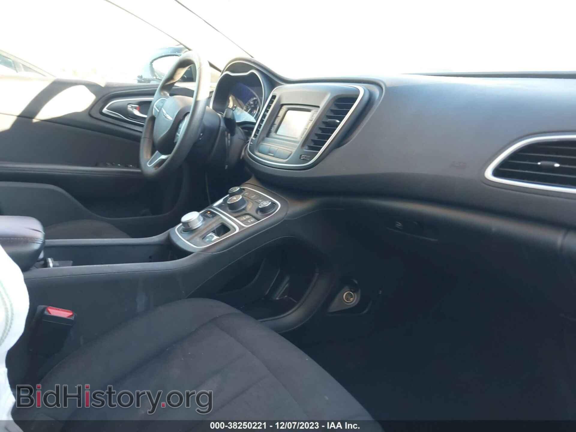 2015 CHRYSLER 200 - VIN: 1C3CCCAB0FN588729 - Photo 5