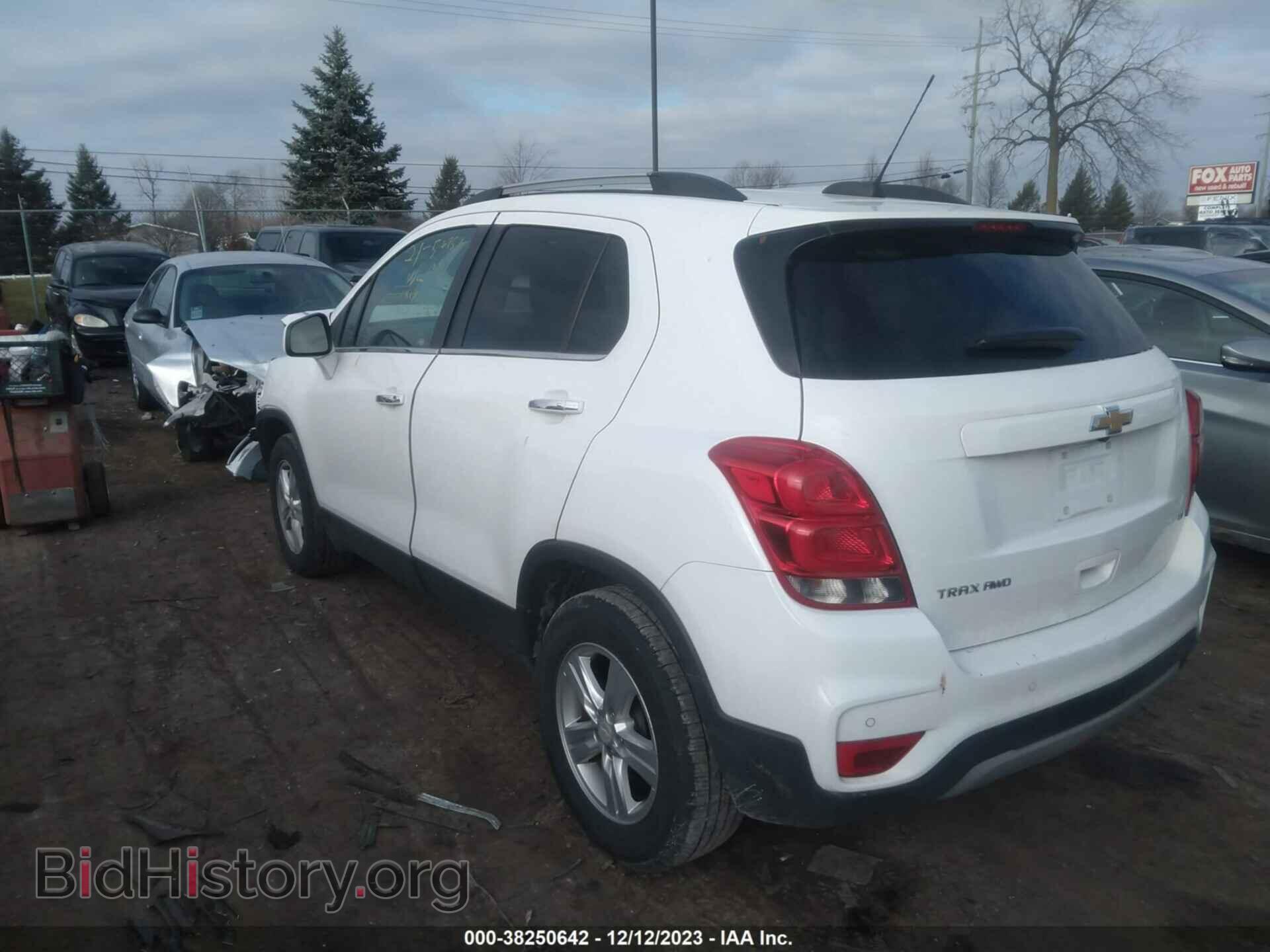 2017 CHEVROLET TRAX - VIN: 3GNCJPSB2HL199267 - Фото 3
