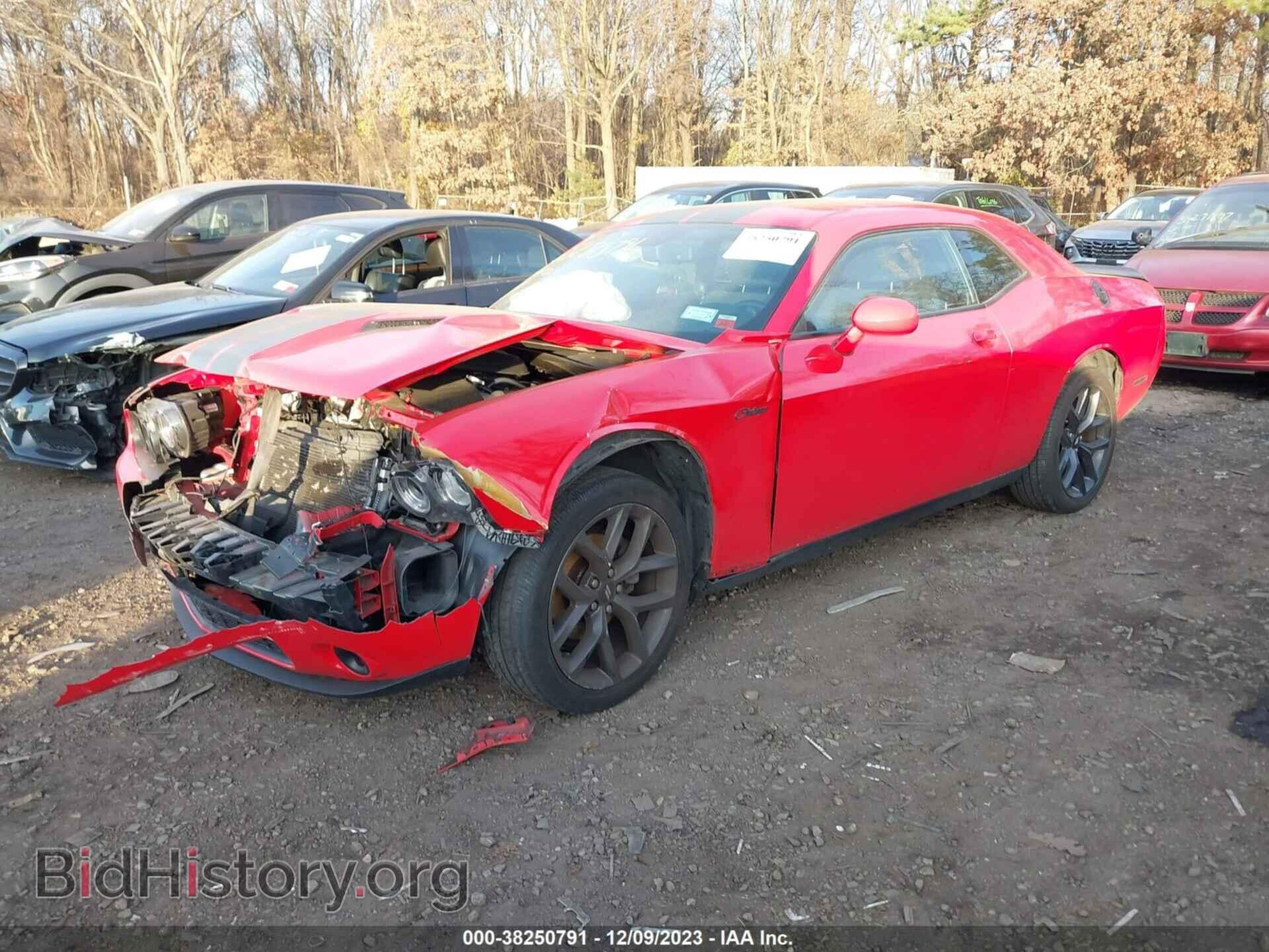 2019 DODGE CHALLENGER - VIN: 2C3CDZAG4KH665777 - Photo 2