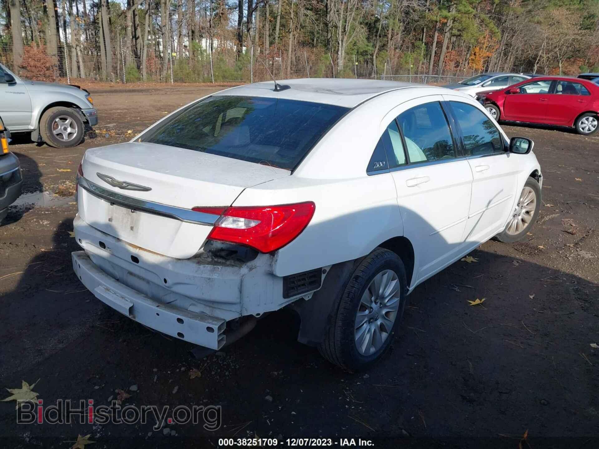 2012 CHRYSLER 200 - VIN: 1C3CCBAB9CN317660 - Фото 4
