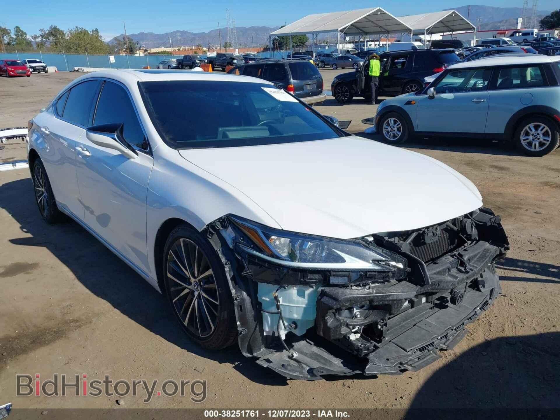 Фотография 58ADA1C16PU029003 - LEXUS ES 300H 2023