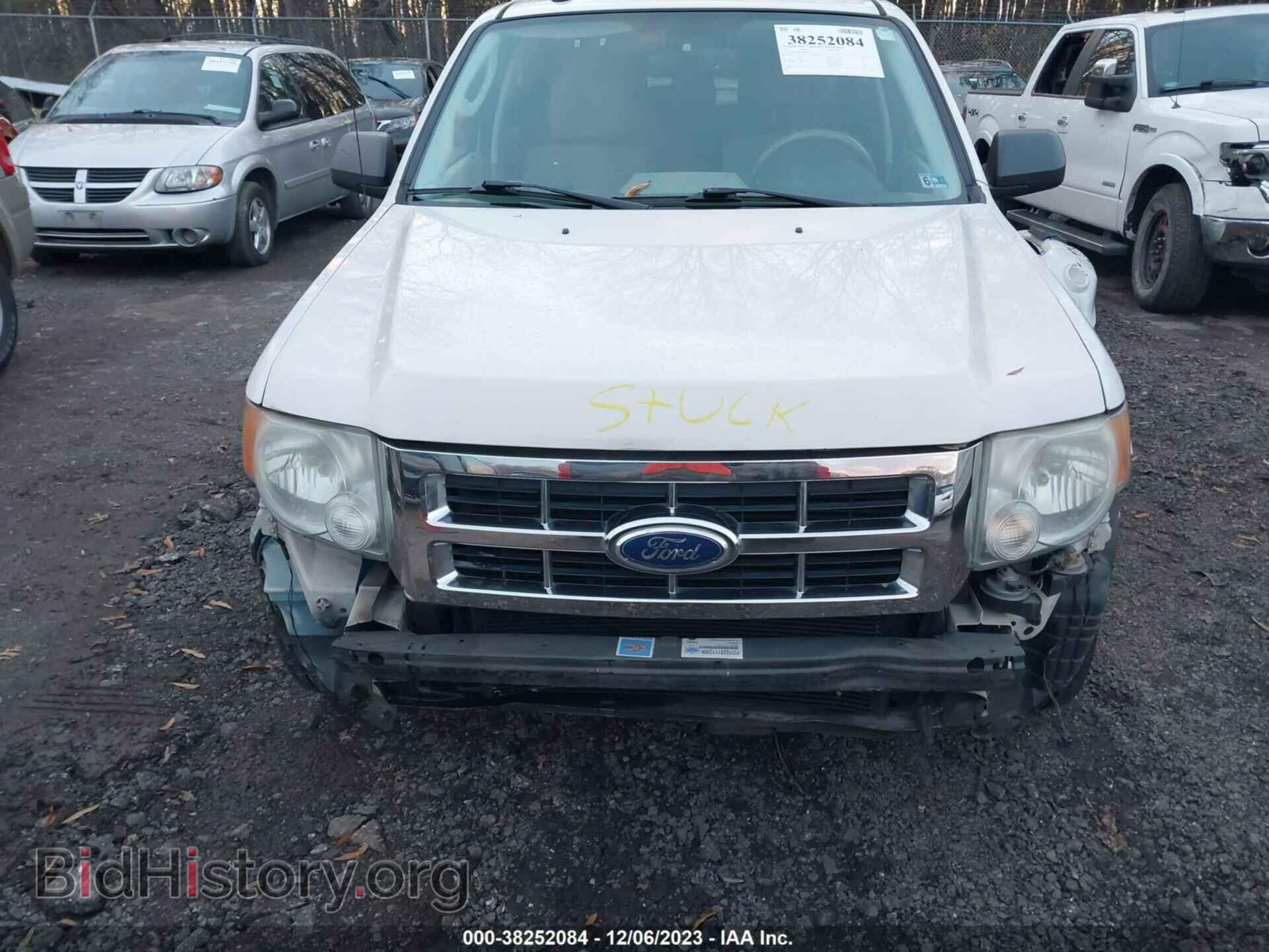 2011 FORD ESCAPE - VIN: 1FMCU0D74BKB10383 - Фото 6