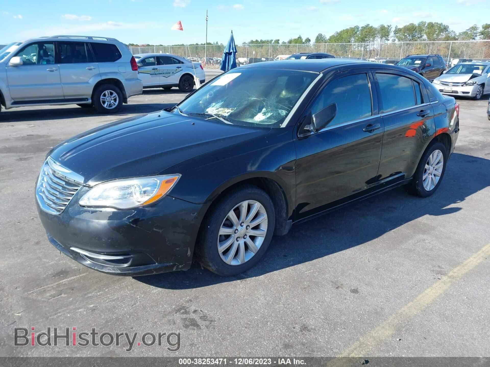 2014 CHRYSLER 200 - VIN: 1C3CCBBB5EN127615 - Фото 2