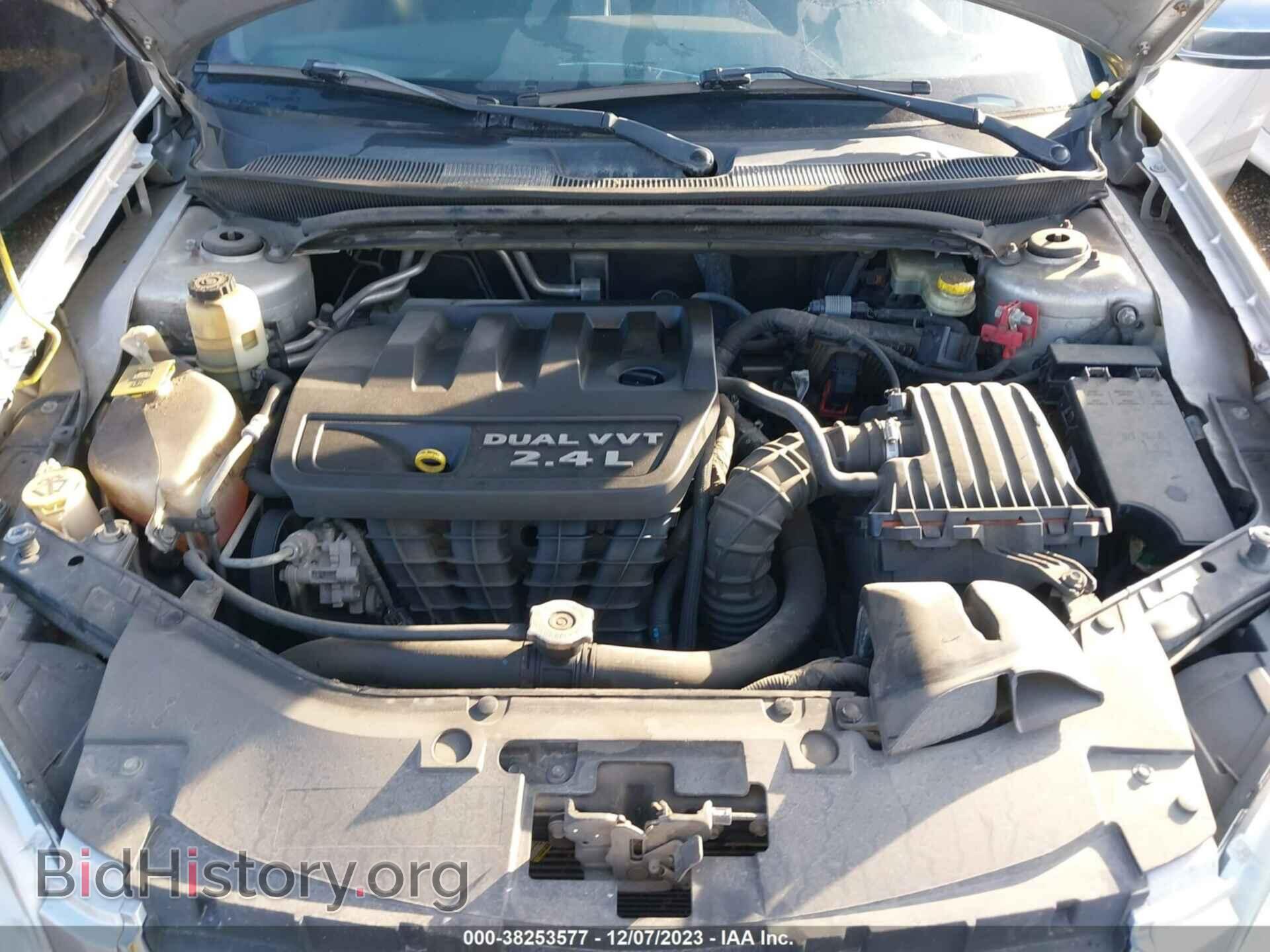 2011 CHRYSLER 200 - VIN: 1C3BC2FB7BN606975 - Фото 10
