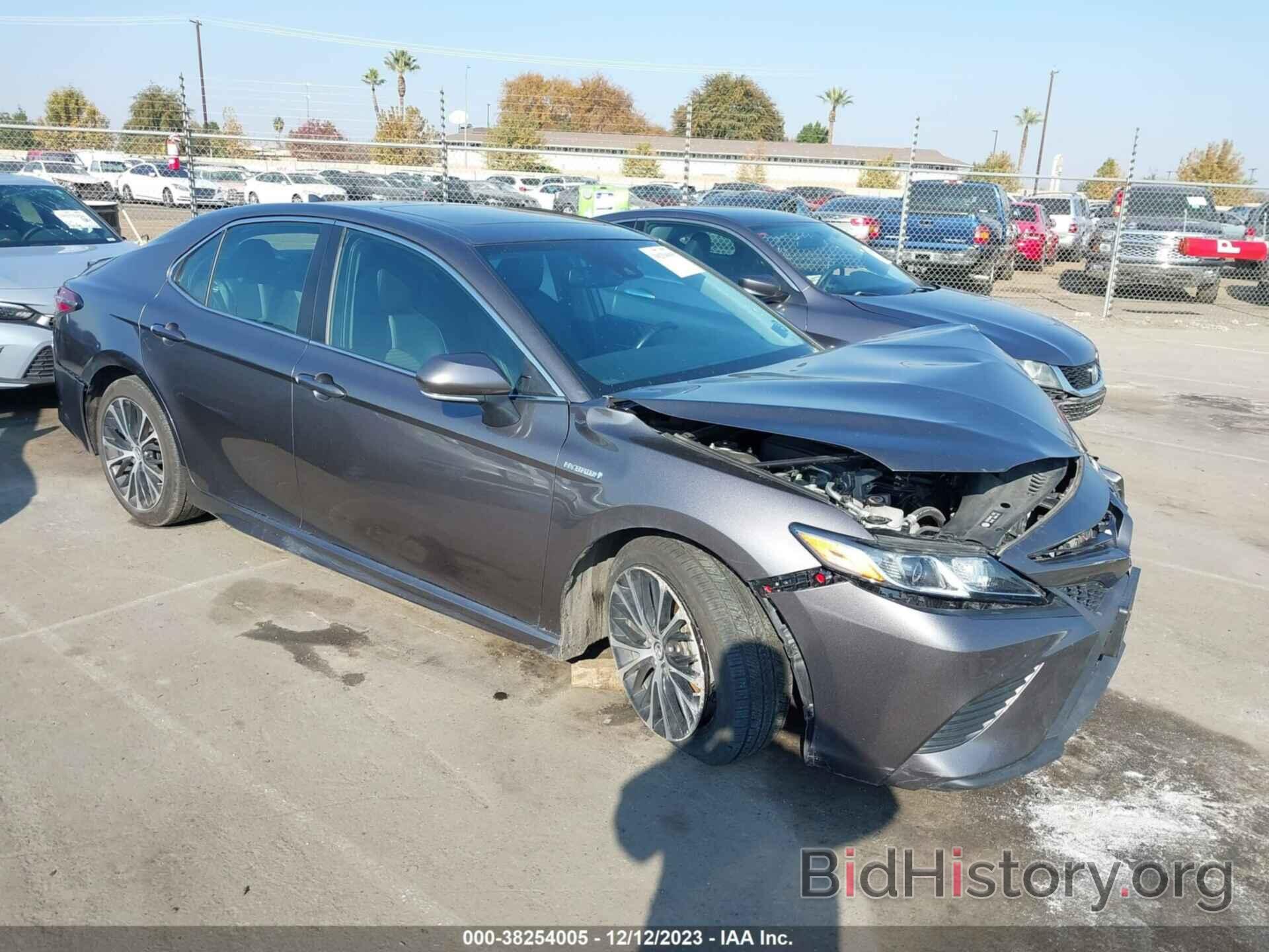 Photo 4T1B21HK8JU509225 - TOYOTA CAMRY HYBRID 2018