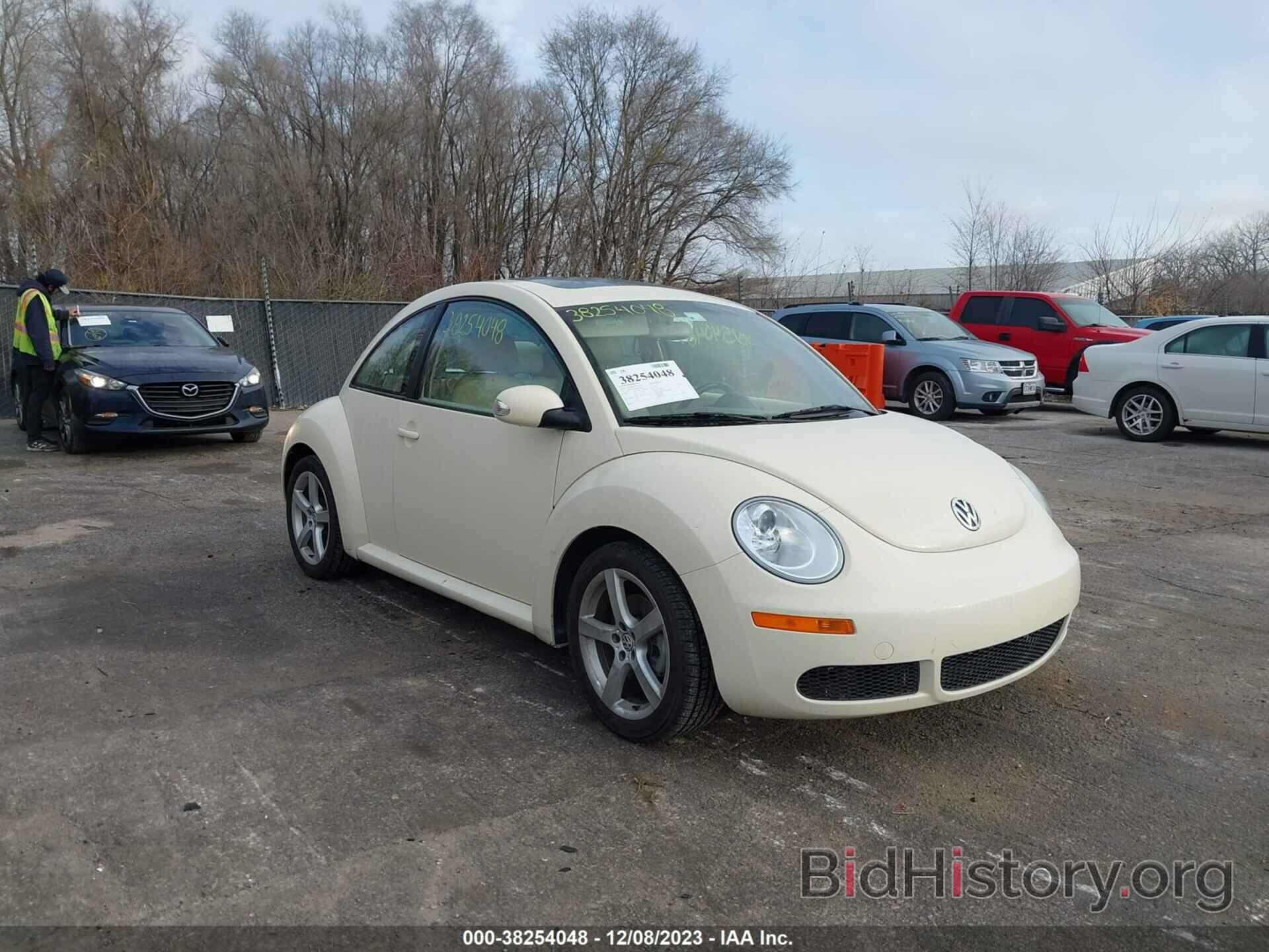 Photo 3VWRW3AG8AM029258 - VOLKSWAGEN NEW BEETLE 2010