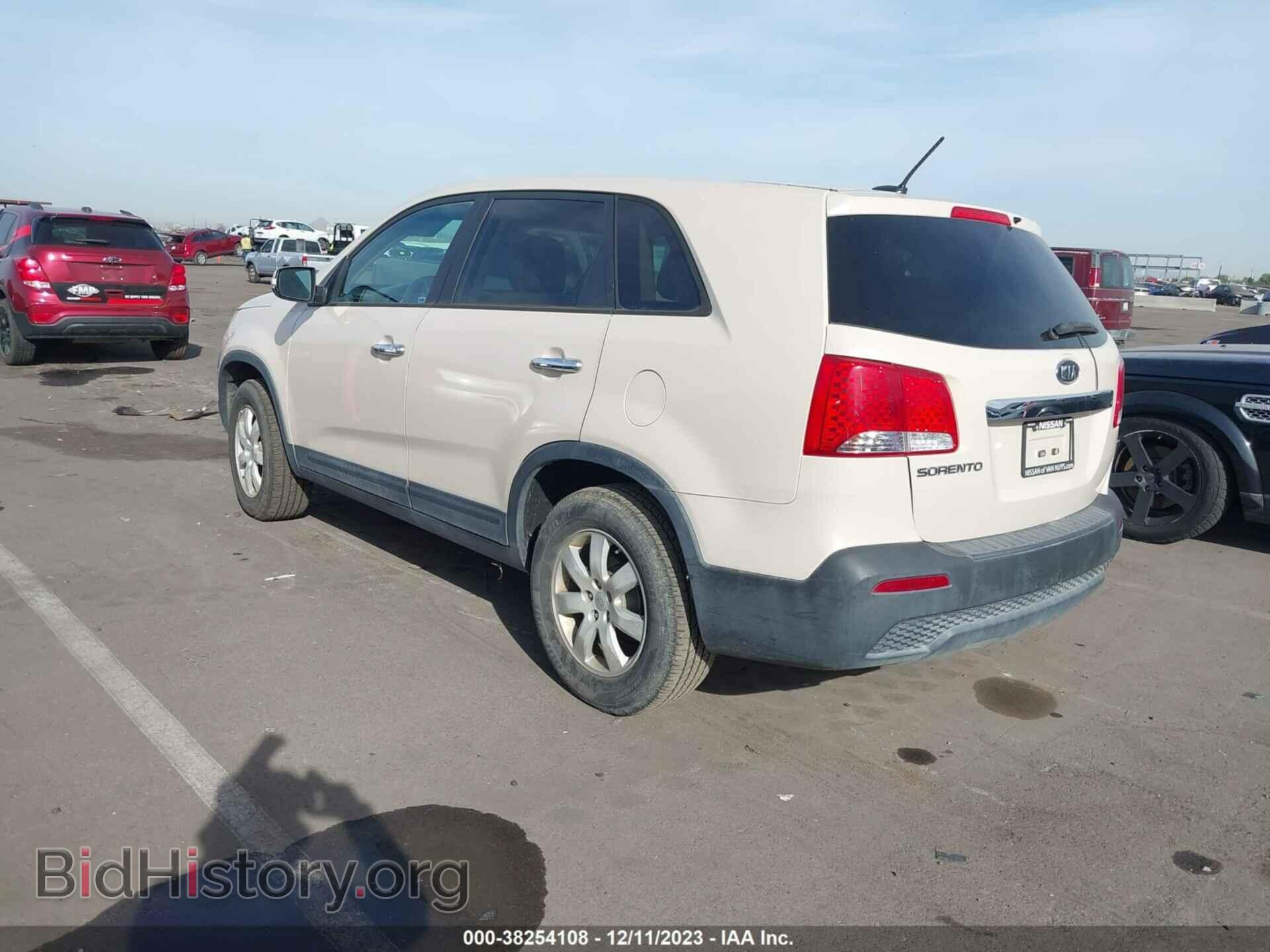 2012 KIA SORENTO - VIN: 5XYKT3A13CG202113 - Фото 3