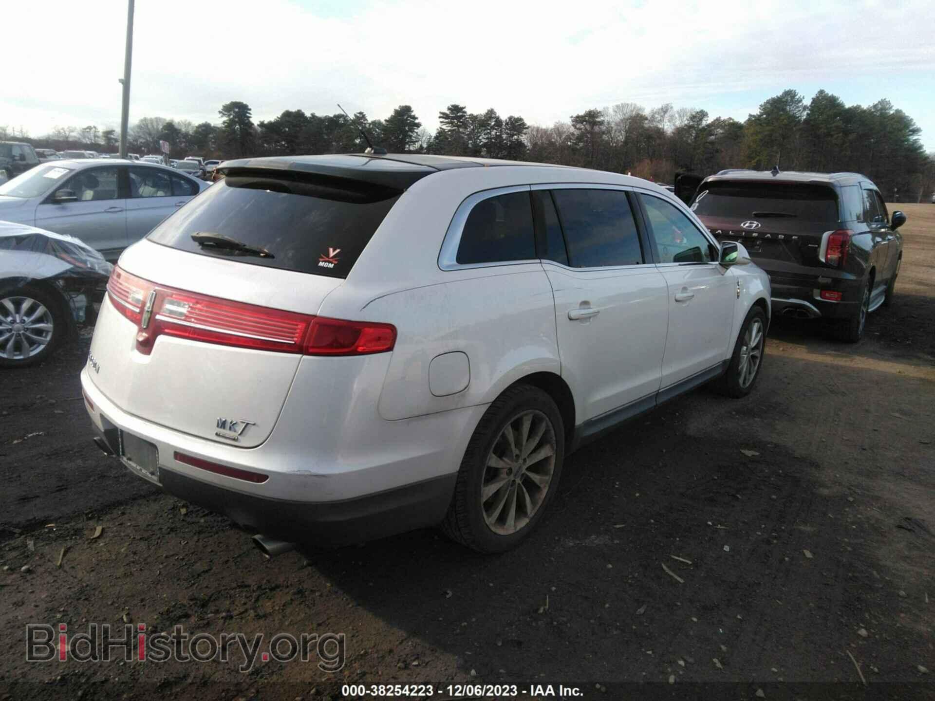 2011 LINCOLN MKT - VIN: 2LMHJ5ATXBBJ54920 - Фото 4