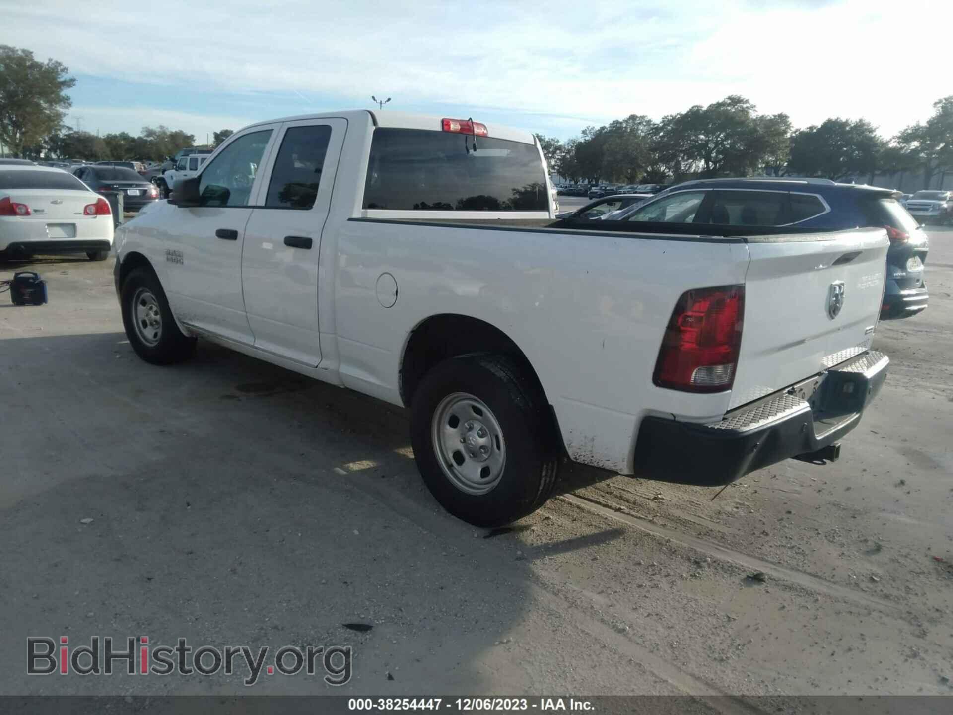 2018 RAM 1500 - VIN: 1C6RR6FG3JS285326 - Фото 3