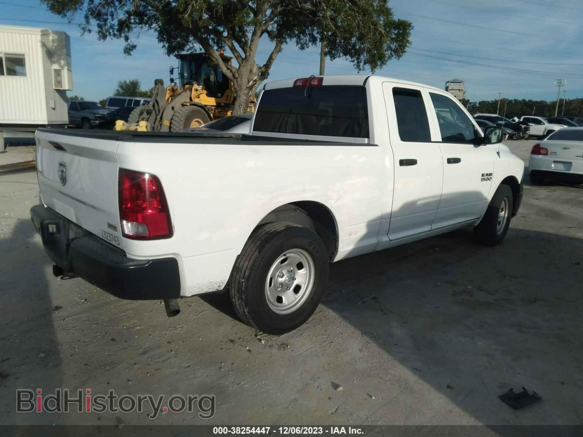 2018 RAM 1500 - VIN: 1C6RR6FG3JS285326 - Фото 4