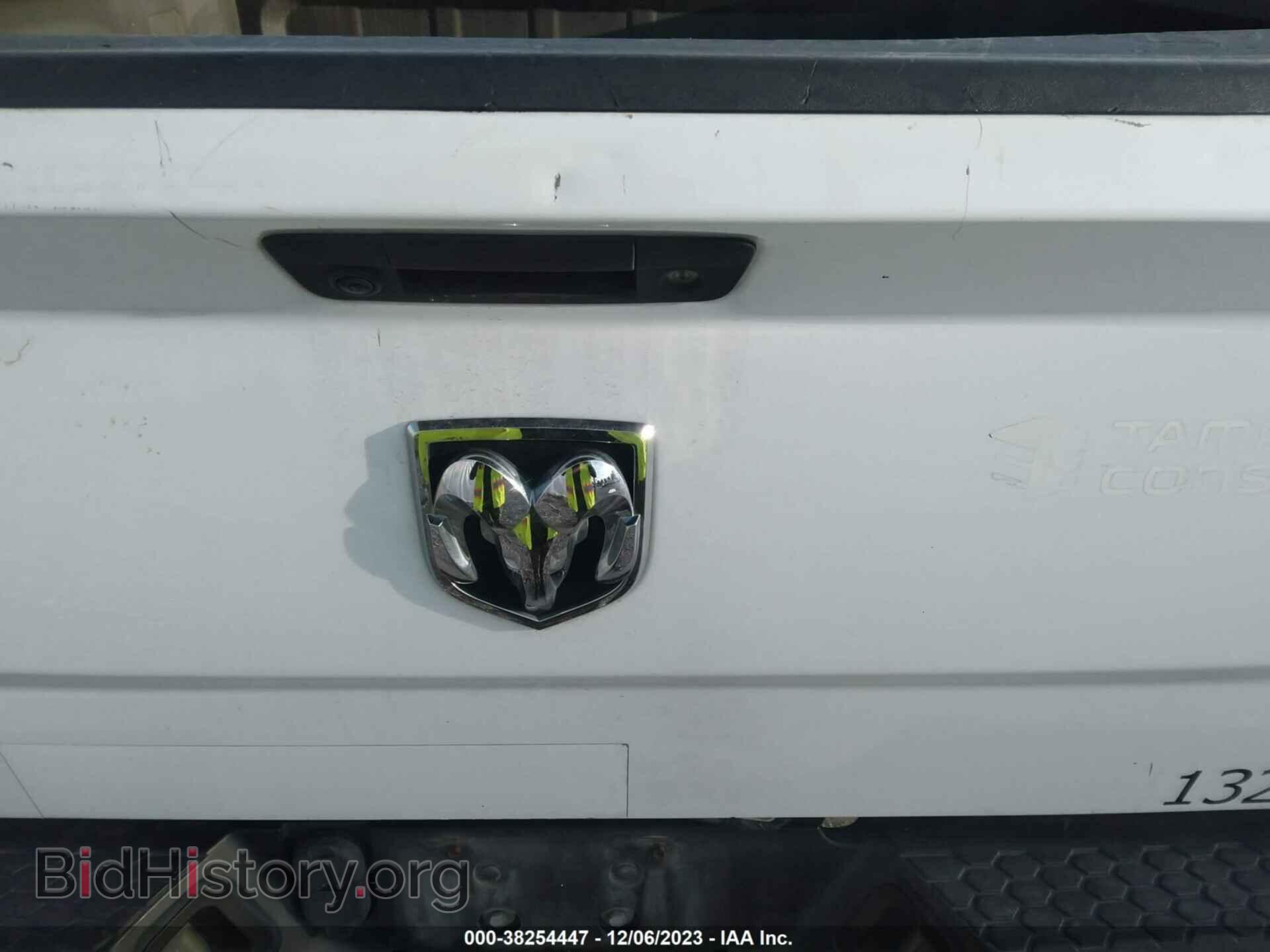 2018 RAM 1500 - VIN: 1C6RR6FG3JS285326 - Фото 6