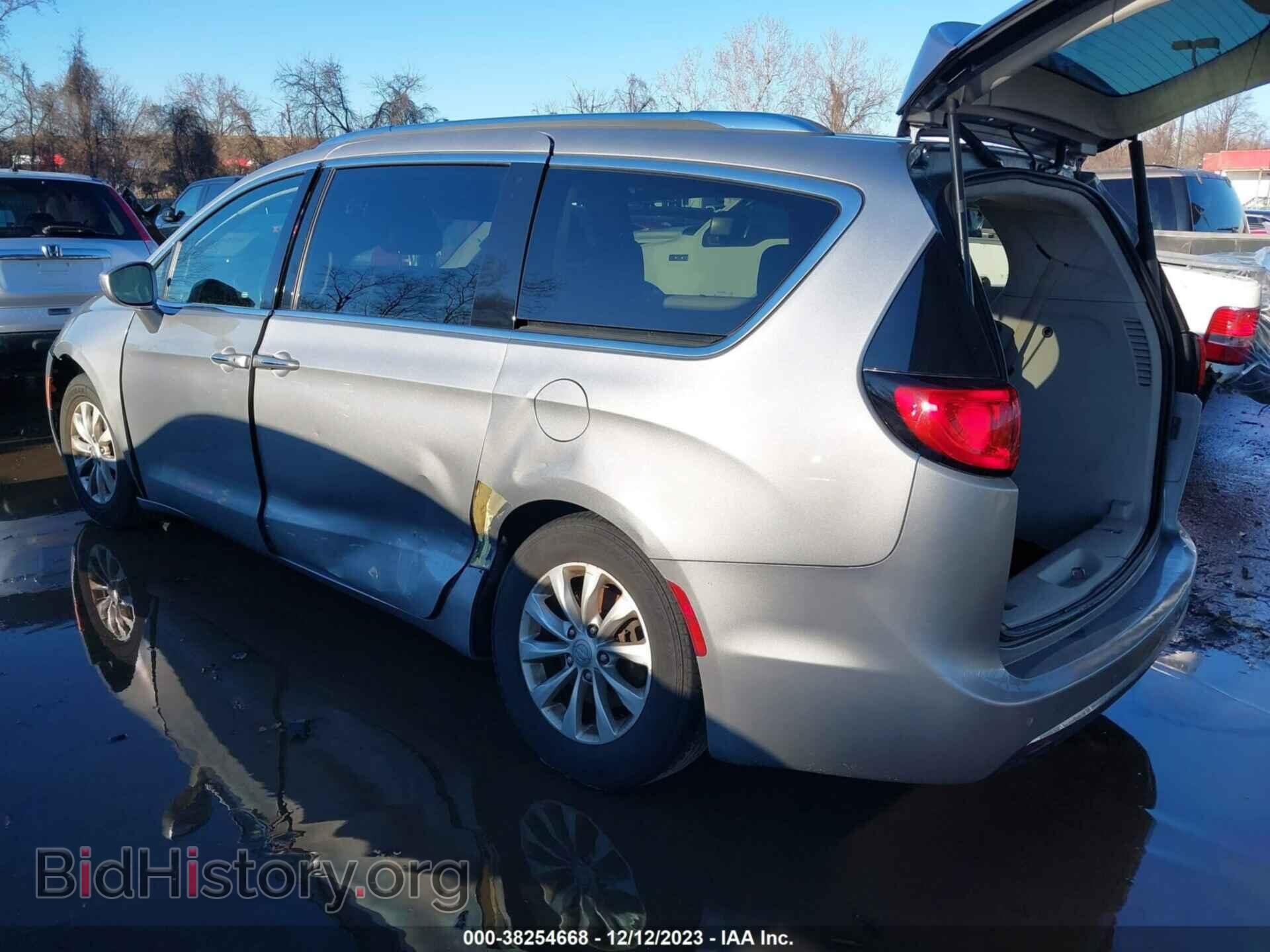 2018 CHRYSLER PACIFICA - VIN: 2C4RC1BG0JR236072 - Фото 3