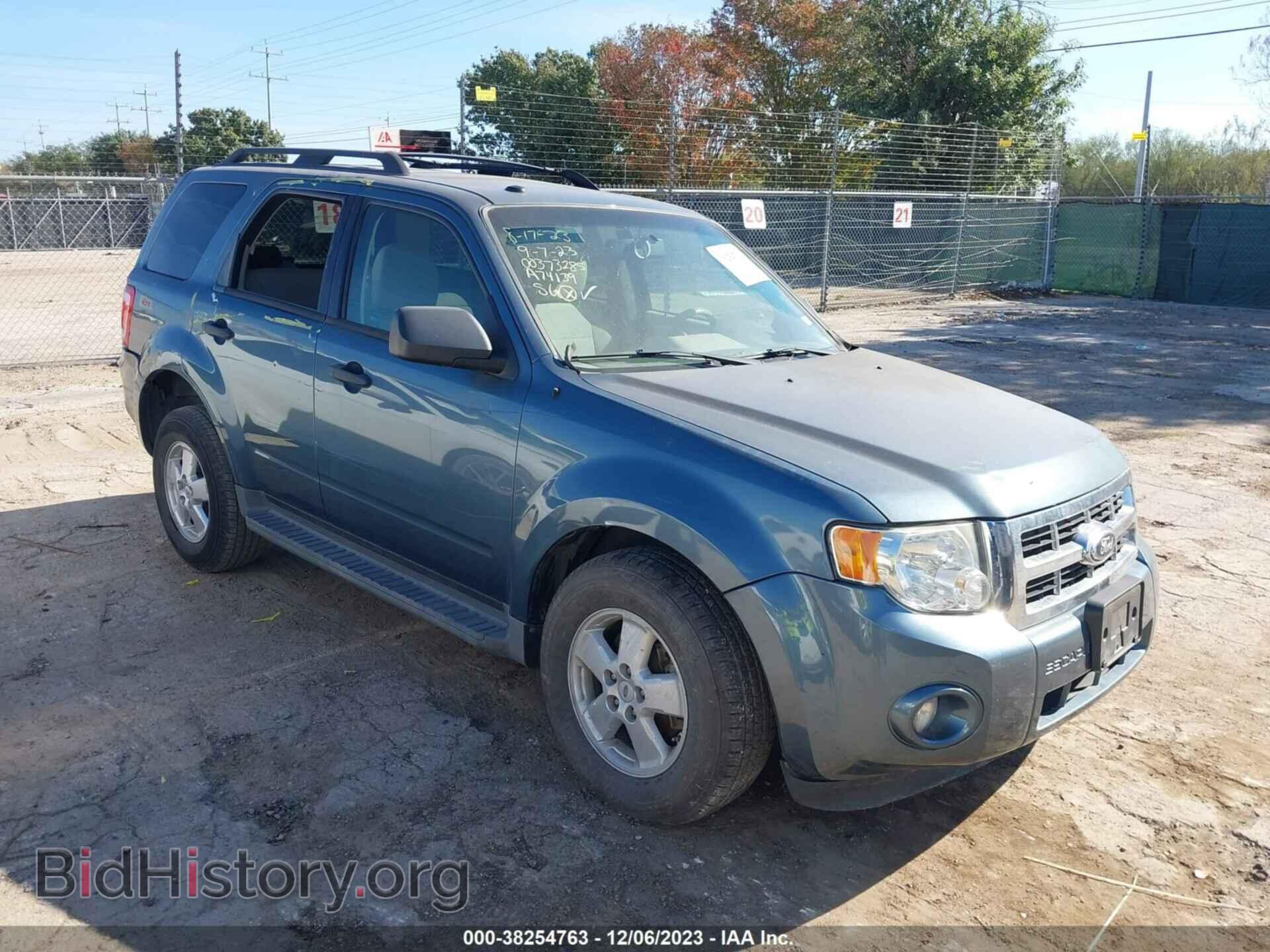 Фотография 1FMCU0D79BKA74139 - FORD ESCAPE 2011