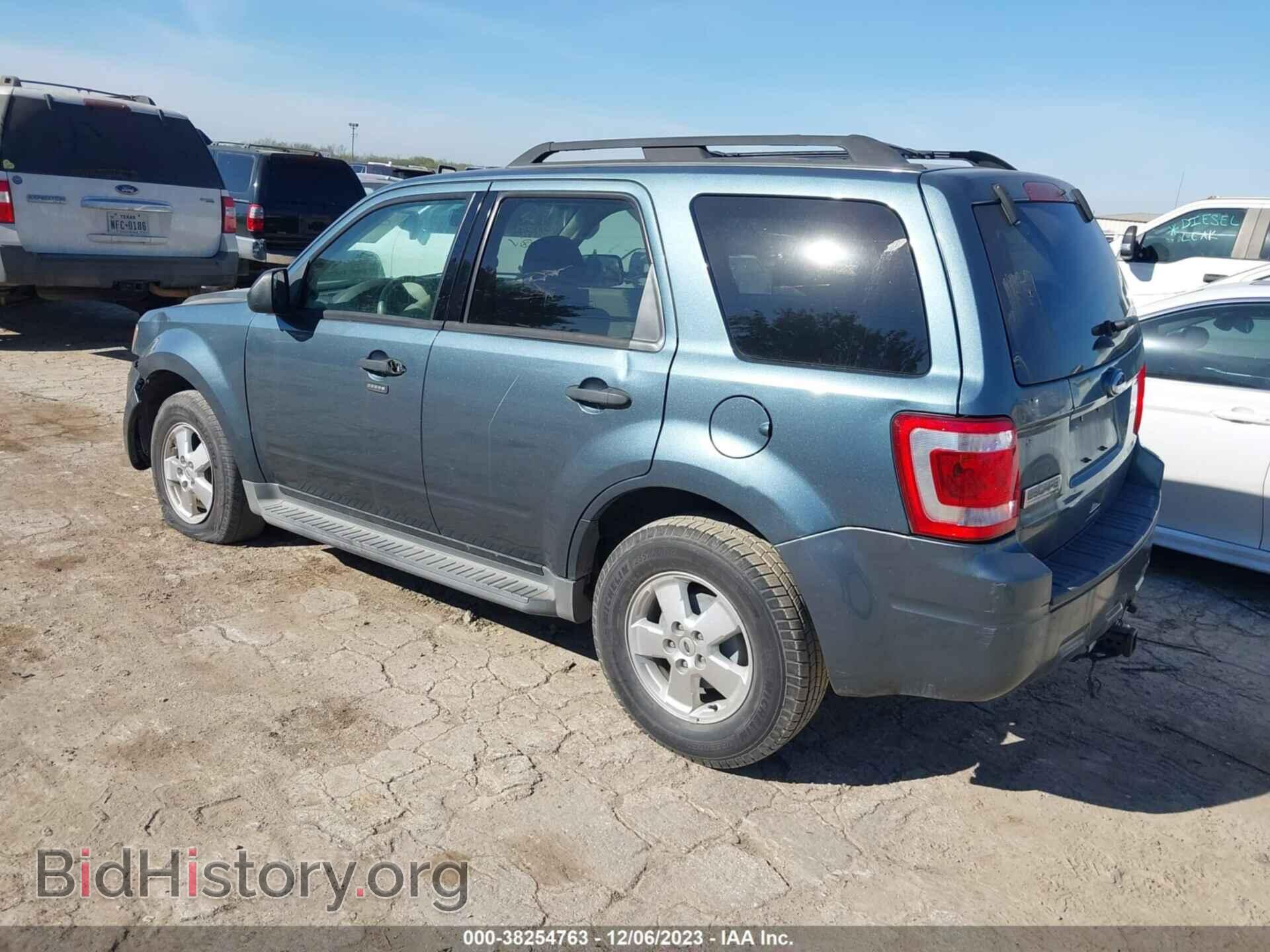 2011 FORD ESCAPE - VIN: 1FMCU0D79BKA74139 - Фото 3