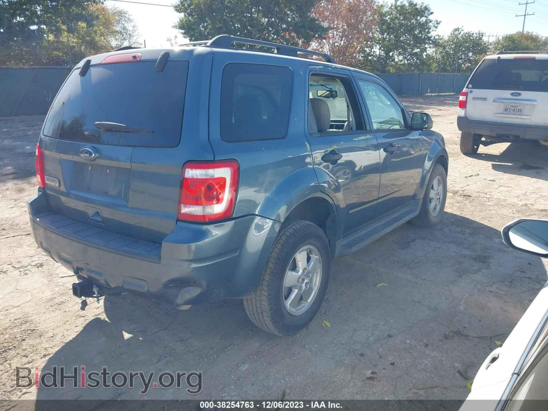 2011 FORD ESCAPE - VIN: 1FMCU0D79BKA74139 - Фото 4