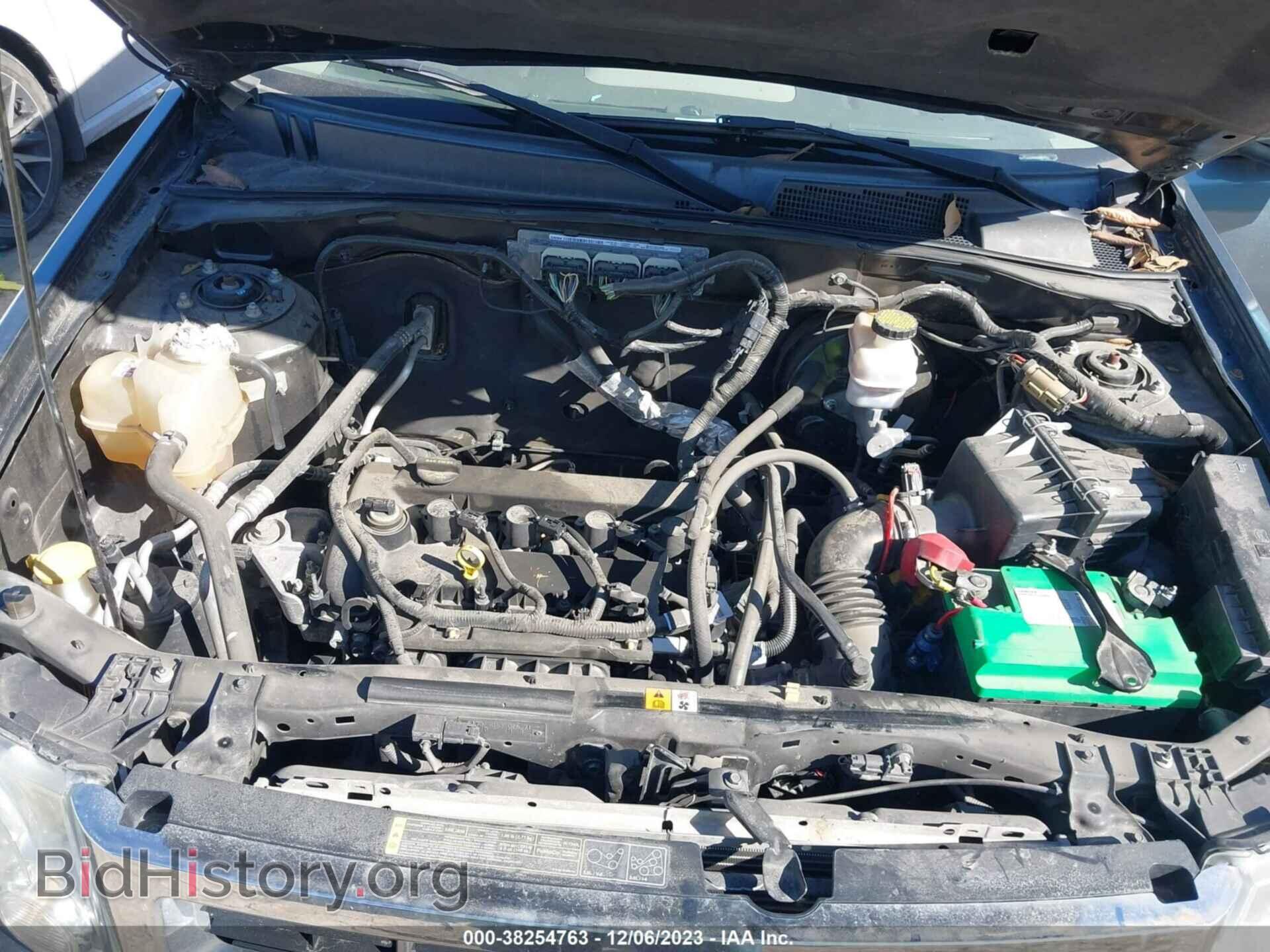 2011 FORD ESCAPE - VIN: 1FMCU0D79BKA74139 - Фото 10