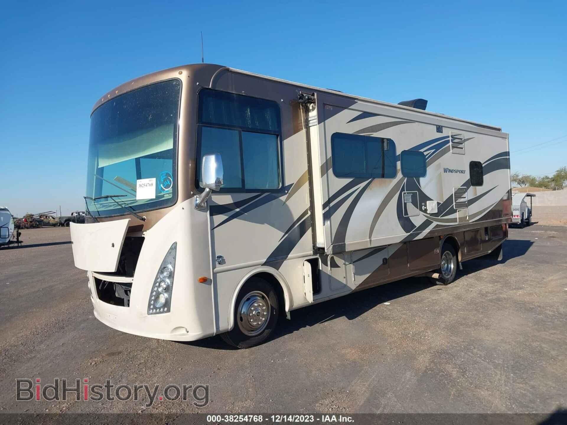 2017 FORD F53 - VIN: 1F65F5DY0H0A00533 - Photo 2