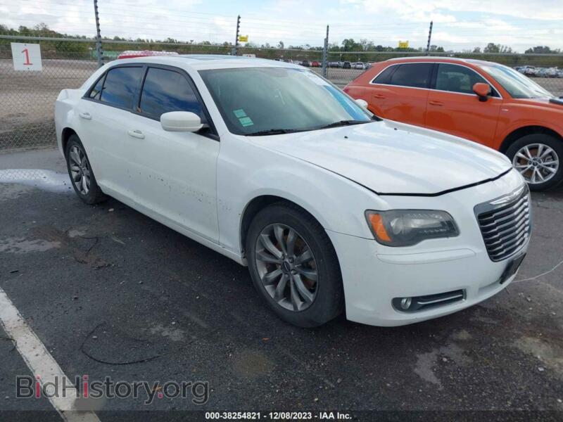 2014 Chrysler 300 S (VIN 2C3CCAGG9EH383408) — фото 1 из 16, IAAI, повреждение: затопление пресной водой
