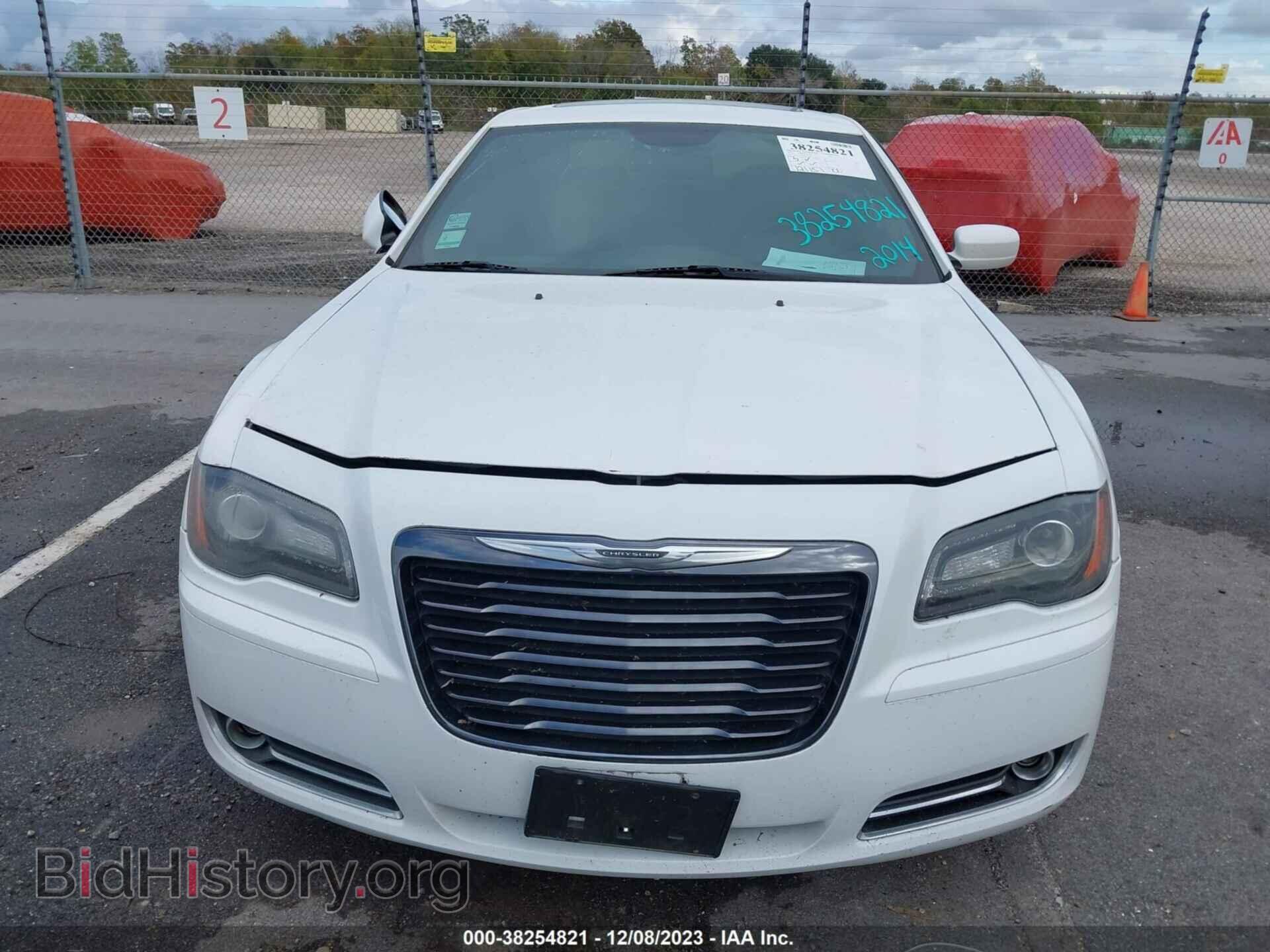 2014 CHRYSLER 300 - VIN: 2C3CCAGG9EH383408 - Фото 6