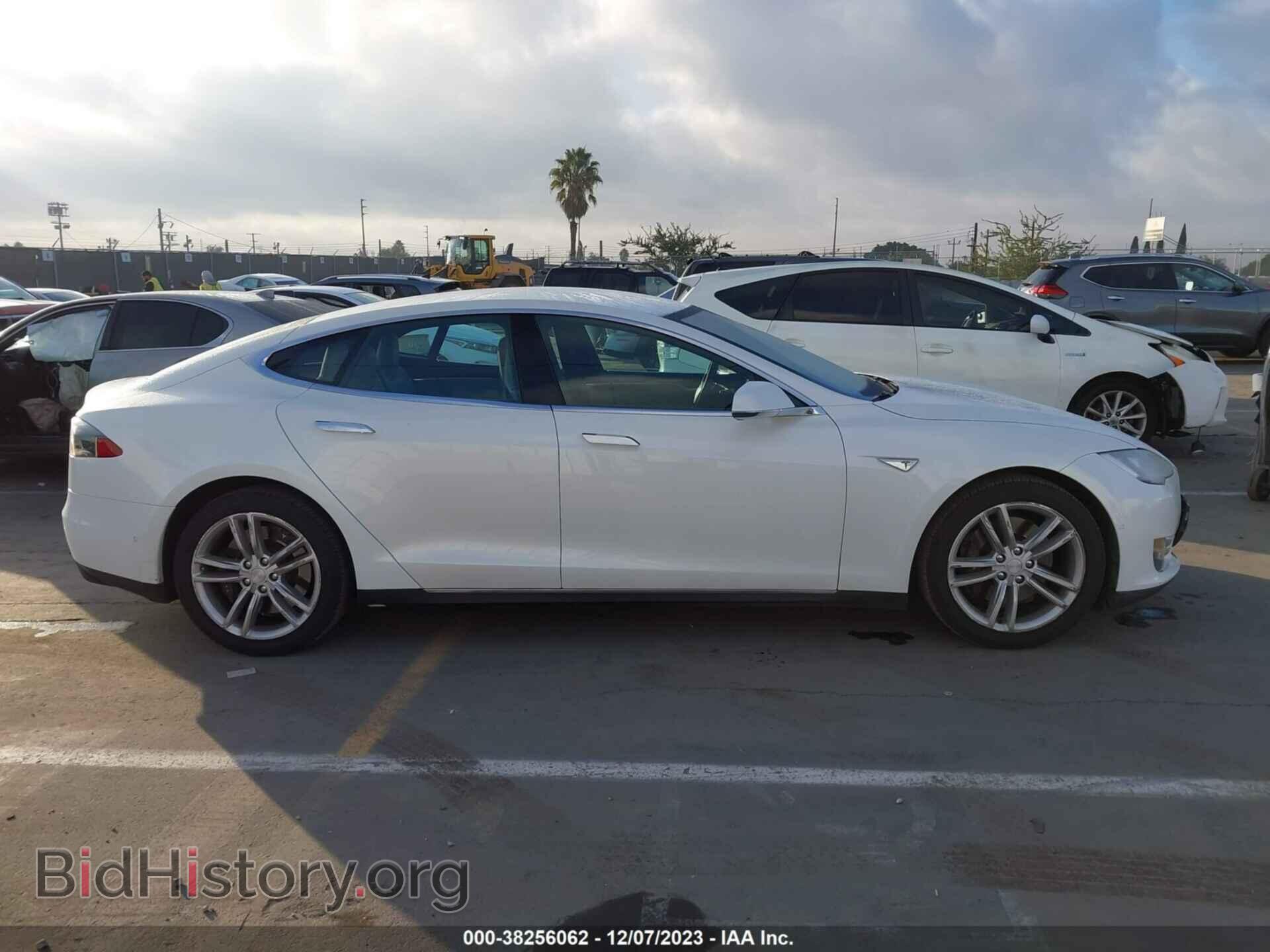 2015 TESLA MODEL S - VIN: 5YJSA1E16FF118853 - Photo 13