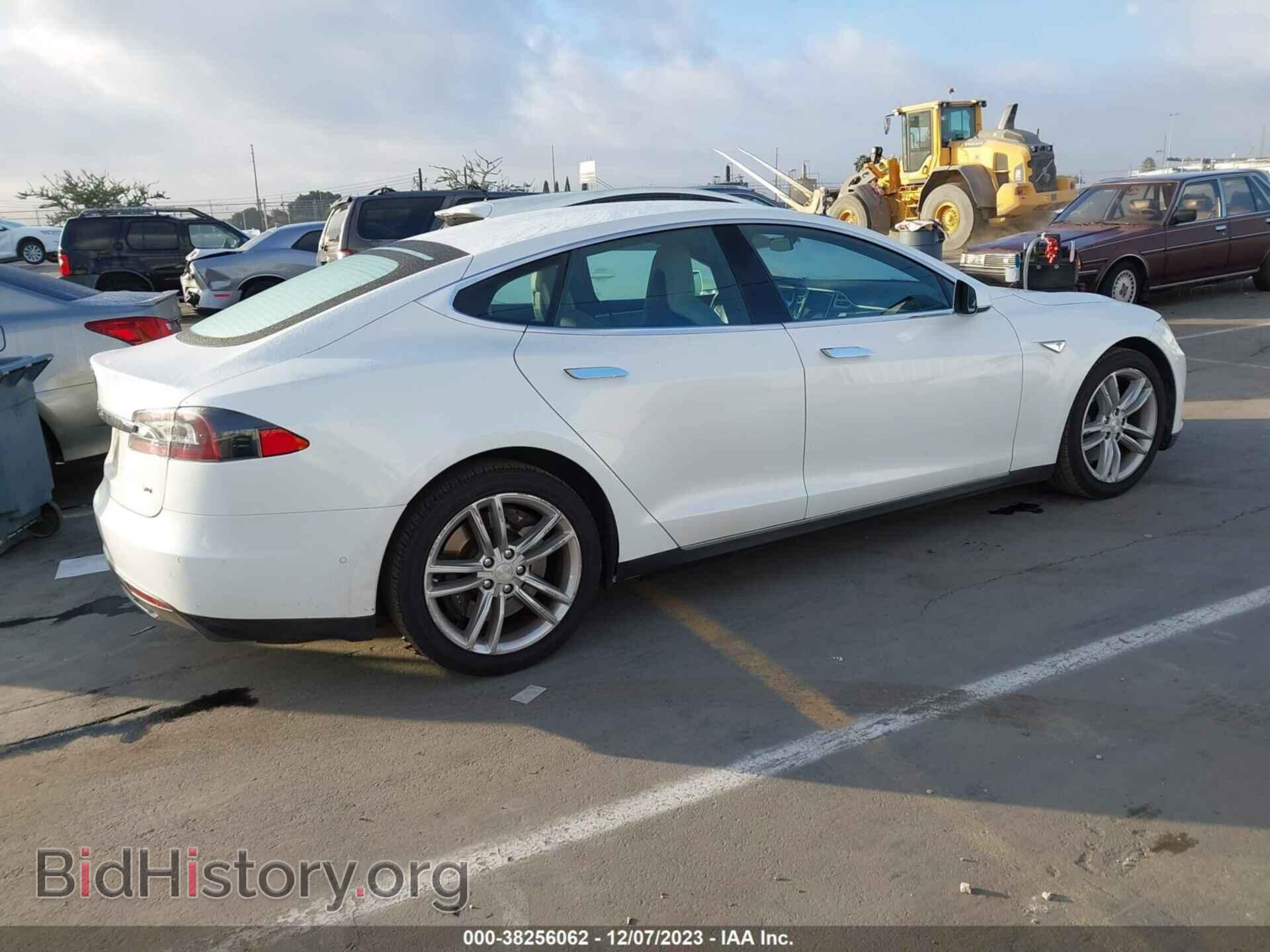 2015 TESLA MODEL S - VIN: 5YJSA1E16FF118853 - Photo 4