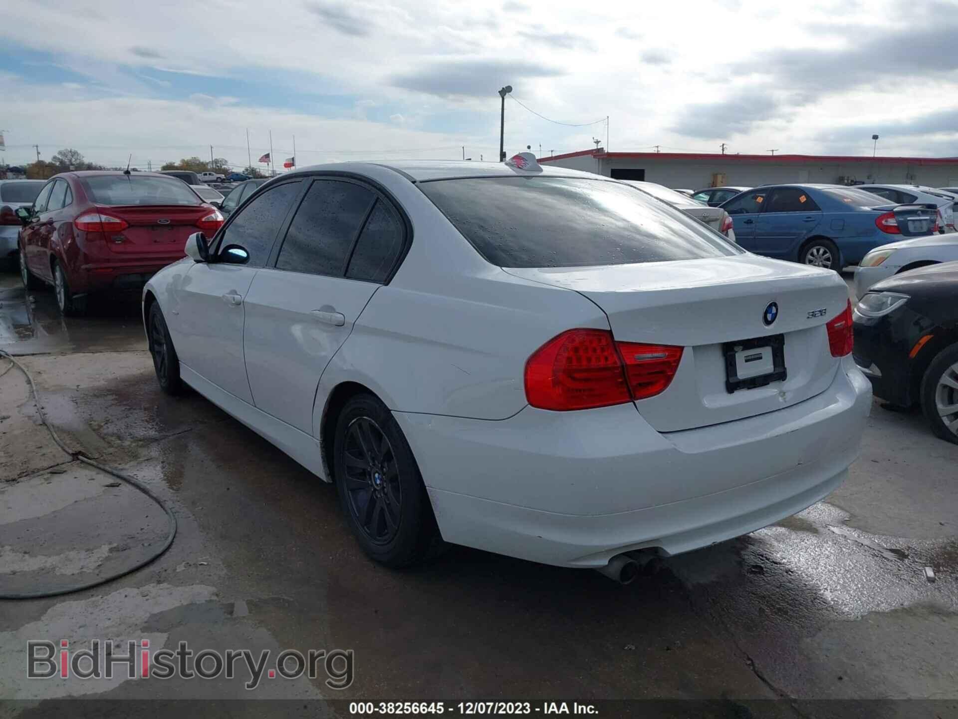 2010 BMW 3 SERIES - VIN: WBAPH7C50AA175512 - Фото 3