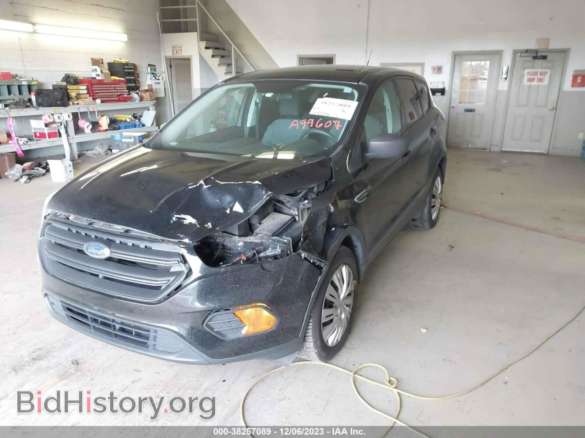 2017 FORD ESCAPE - VIN: 1FMCU0F76HUA99607 - Фото 2