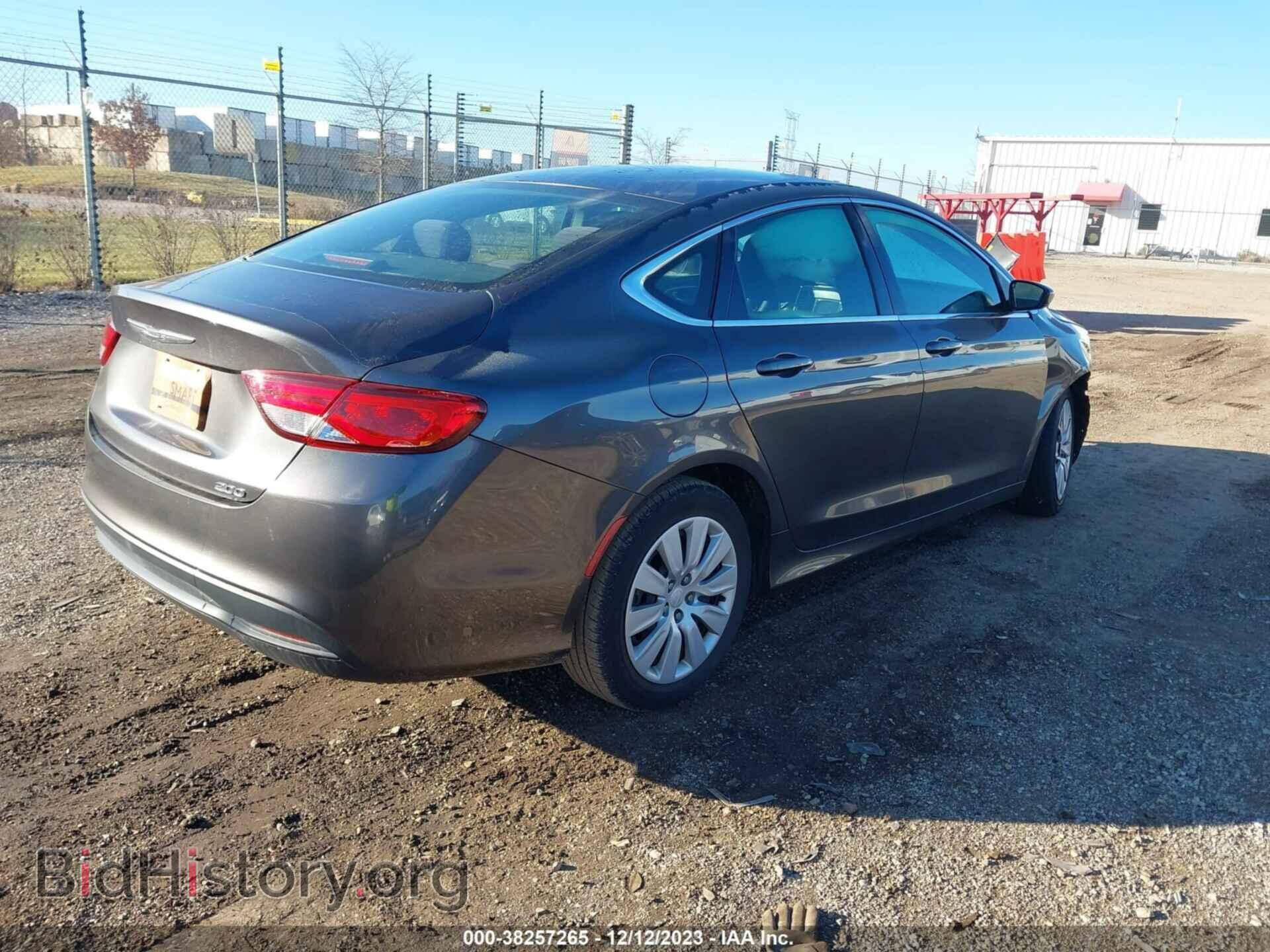 2015 CHRYSLER 200 - VIN: 1C3CCCFBXFN511567 - Фото 4