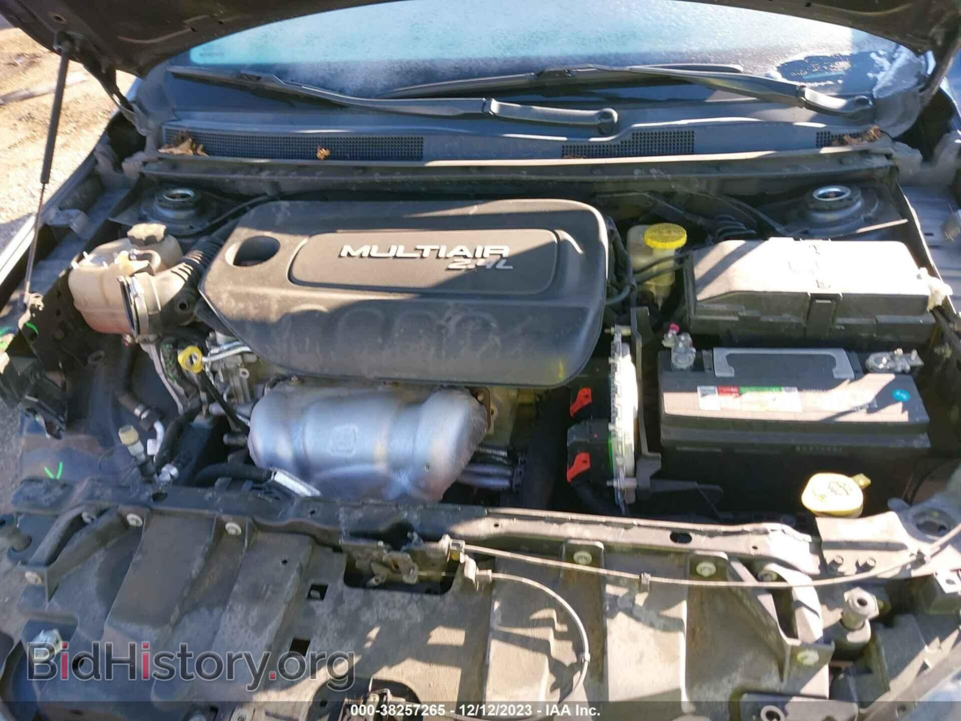 2015 CHRYSLER 200 - VIN: 1C3CCCFBXFN511567 - Фото 10