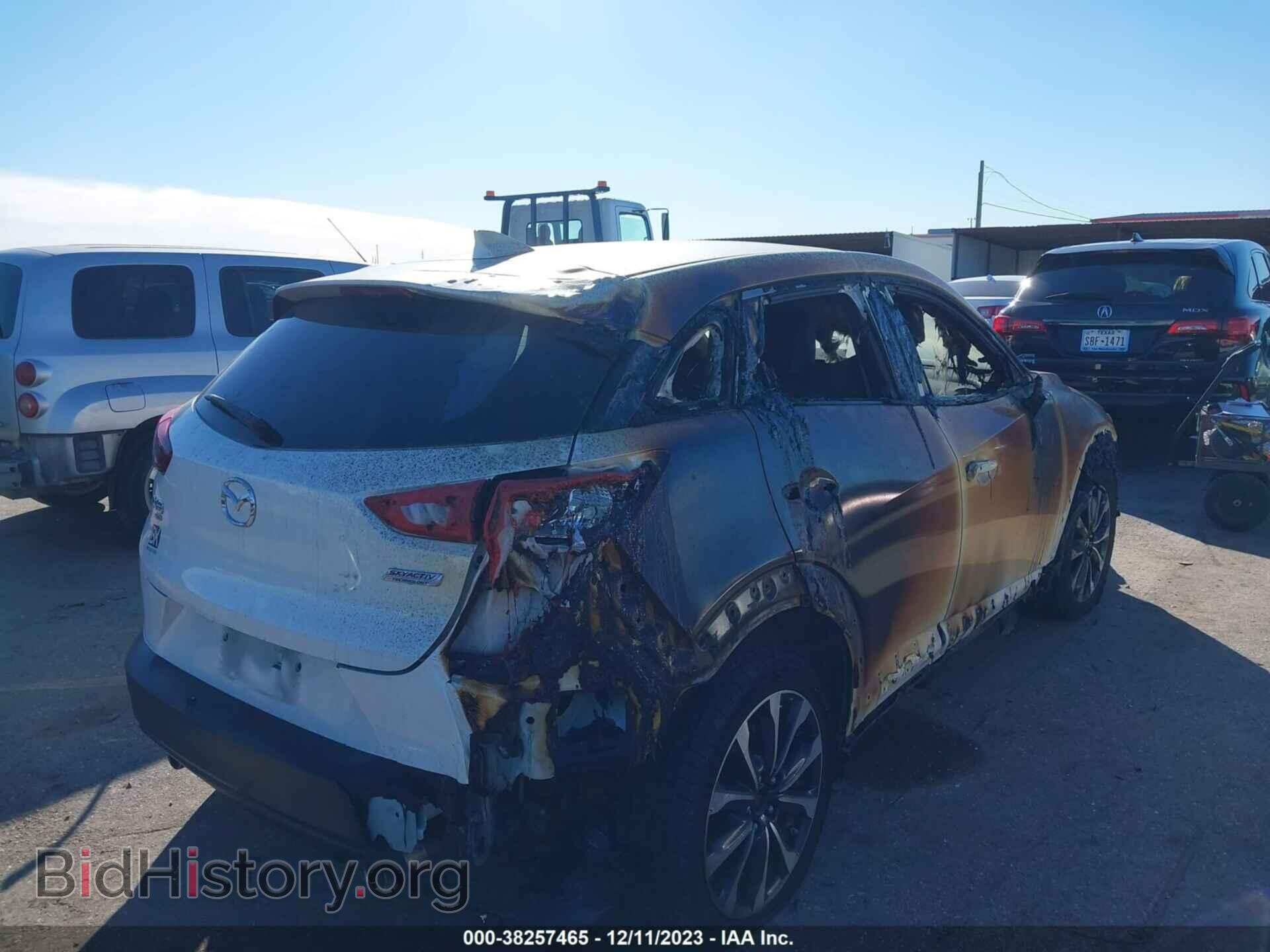 2019 MAZDA CX-3 - VIN: JM1DKFC74K0426171 - Фото 4