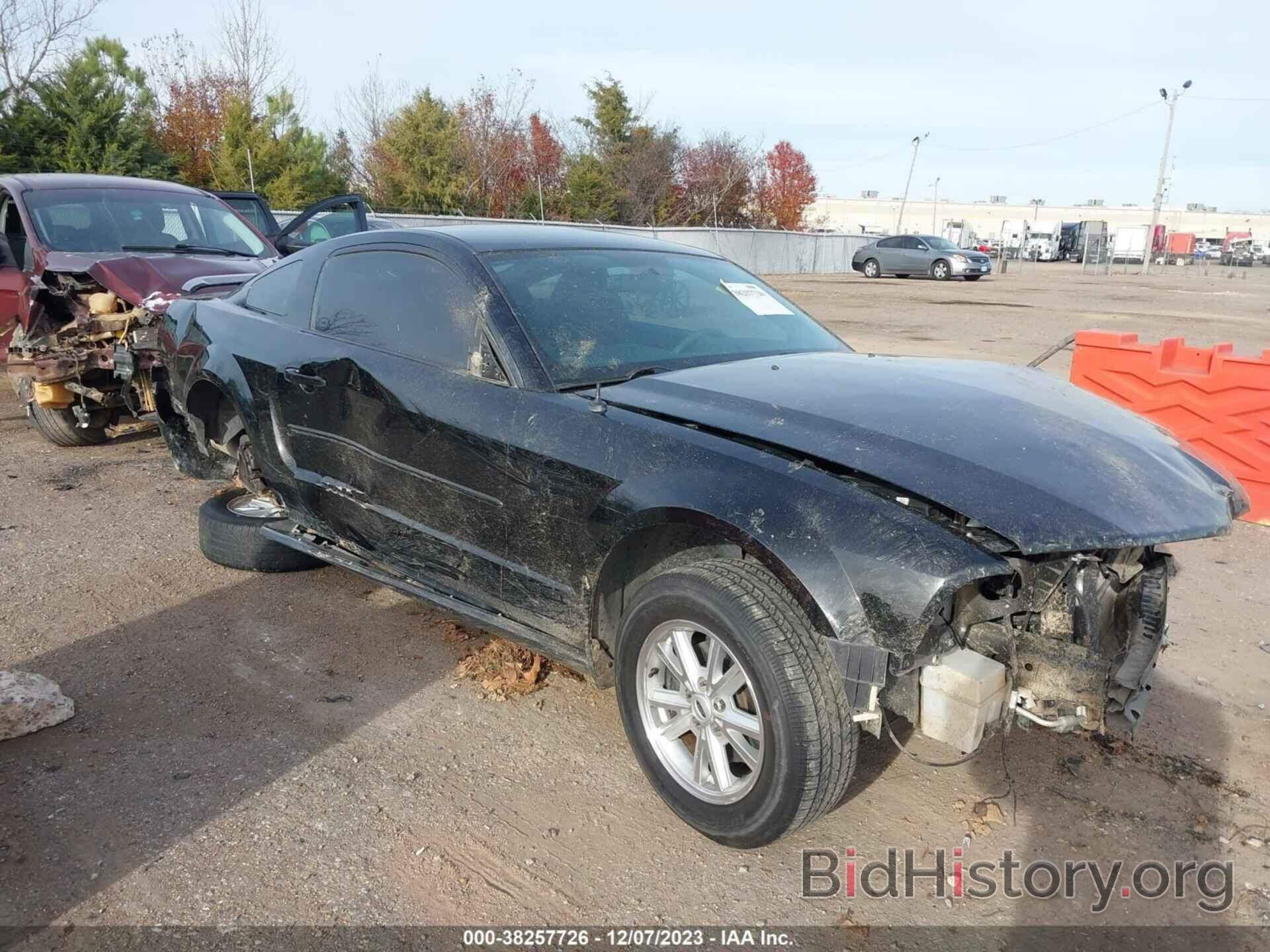 Photo 1ZVFT80N675262627 - FORD MUSTANG 2007