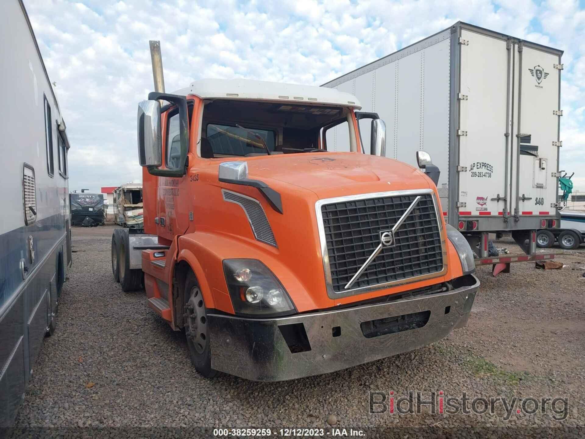 Photo 4V4NC9EH4GN914351 - VOLVO VN 2016