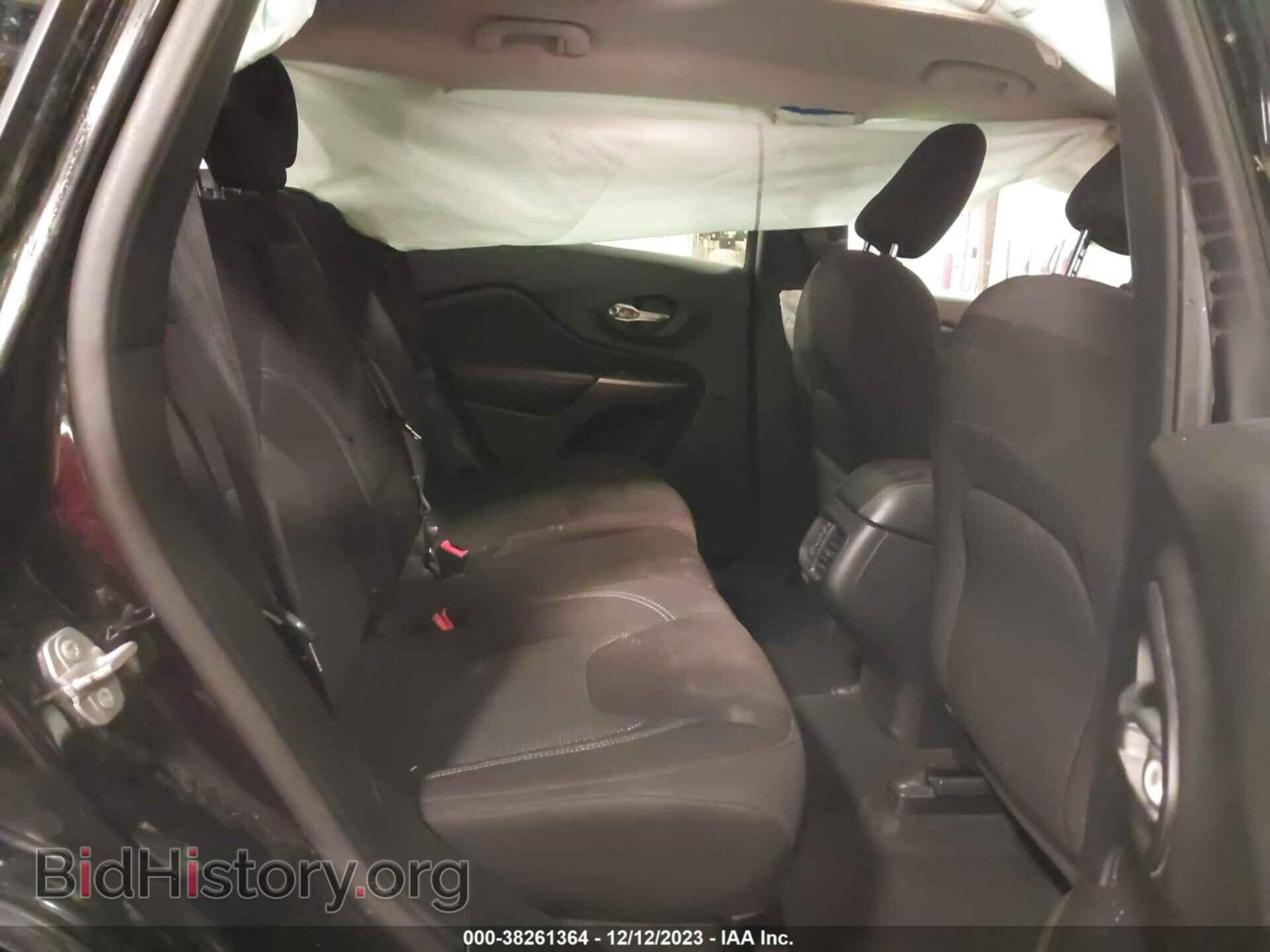 2019 JEEP CHEROKEE - VIN: 1C4PJMCB9KD310563 - Фото 8
