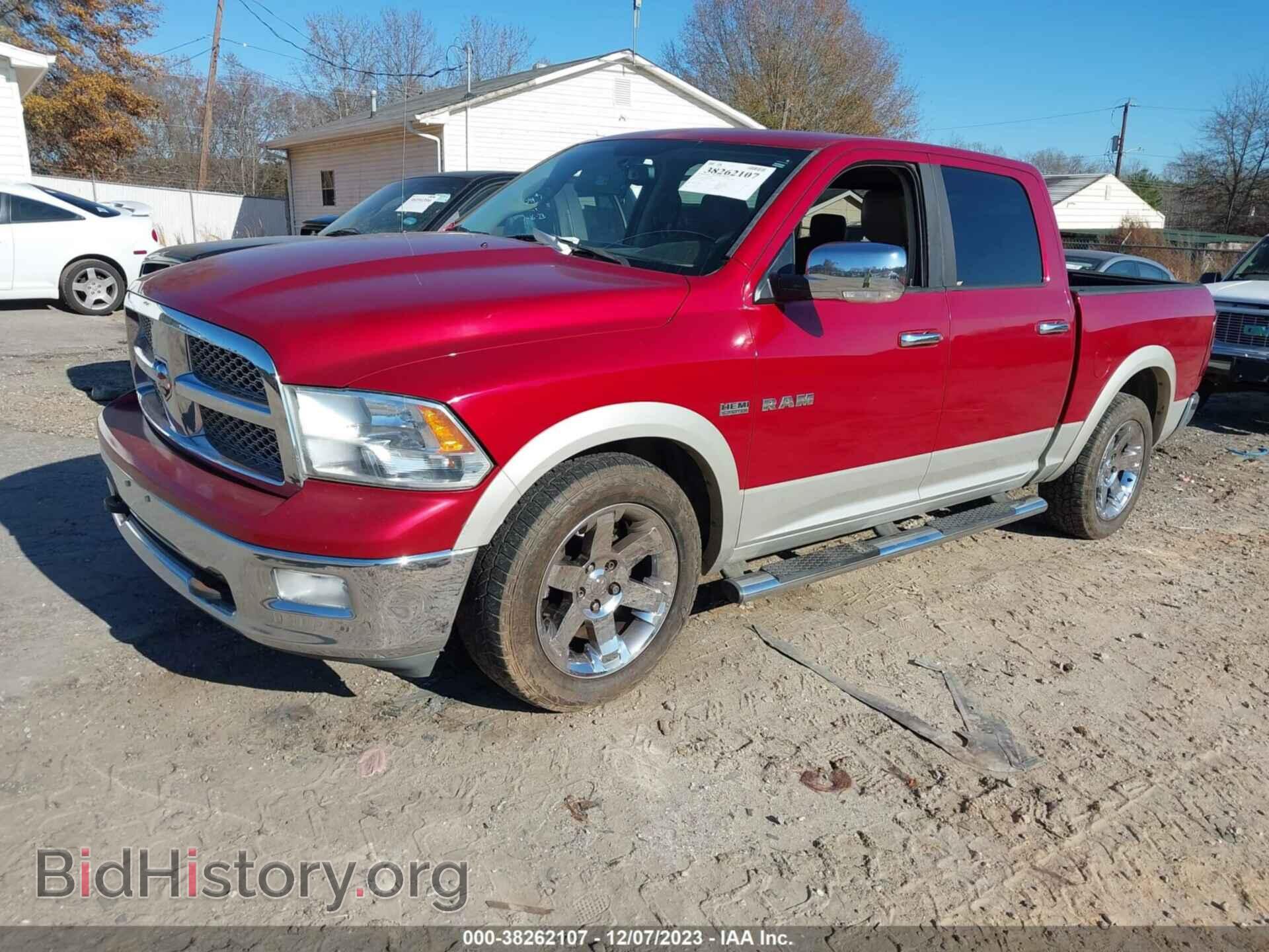 2010 DODGE RAM 1500 - VIN: 1D7RB1CT2AS177948 - Фото 2