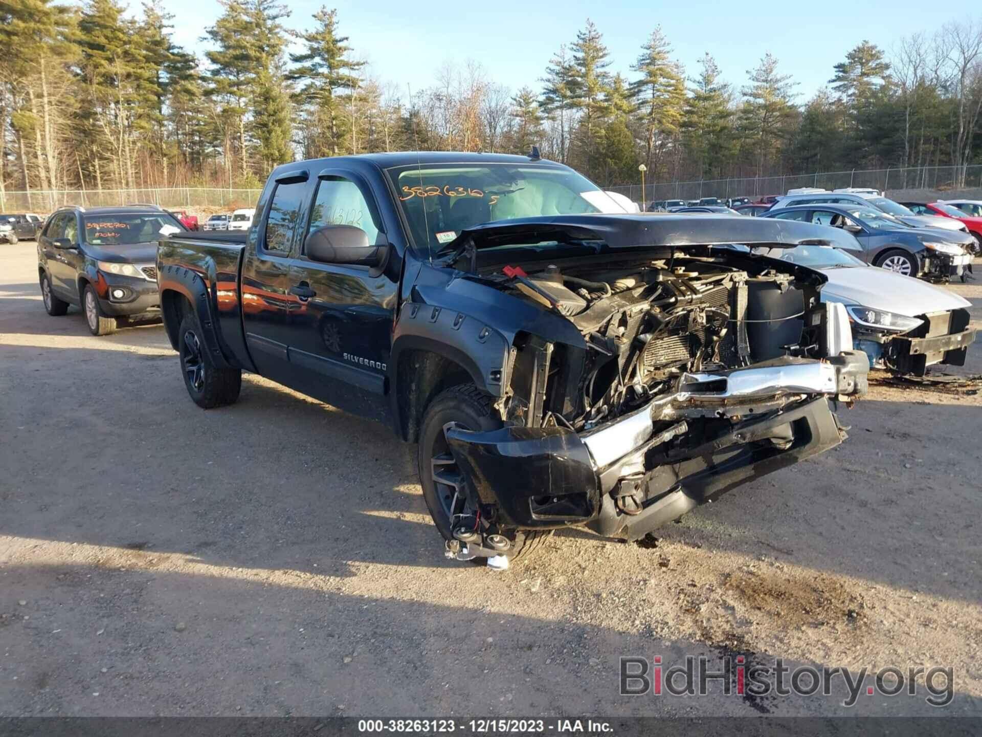 Photo 1GCRKSE35BZ314886 - CHEVROLET SILVERADO 1500 2011