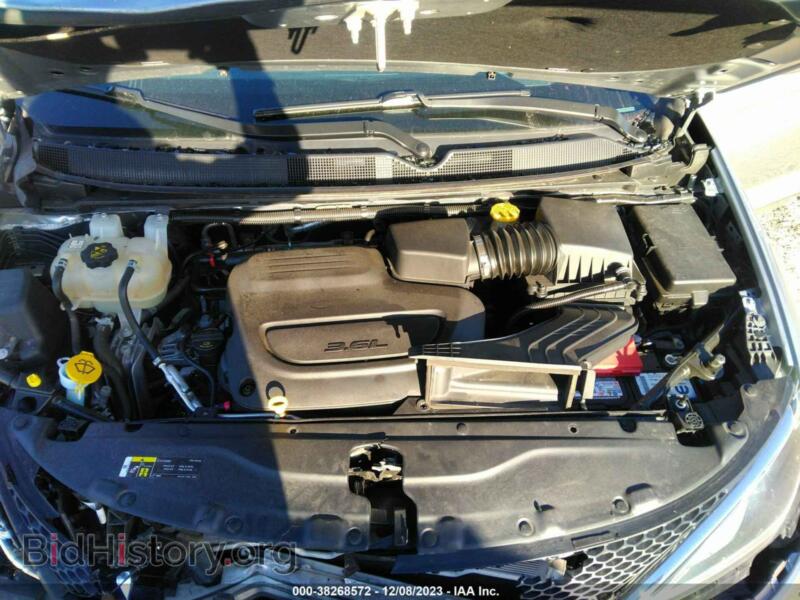 2020 Chrysler PACIFICA (VIN 2C4RC1BG4LR182097) — photo 10 of 15