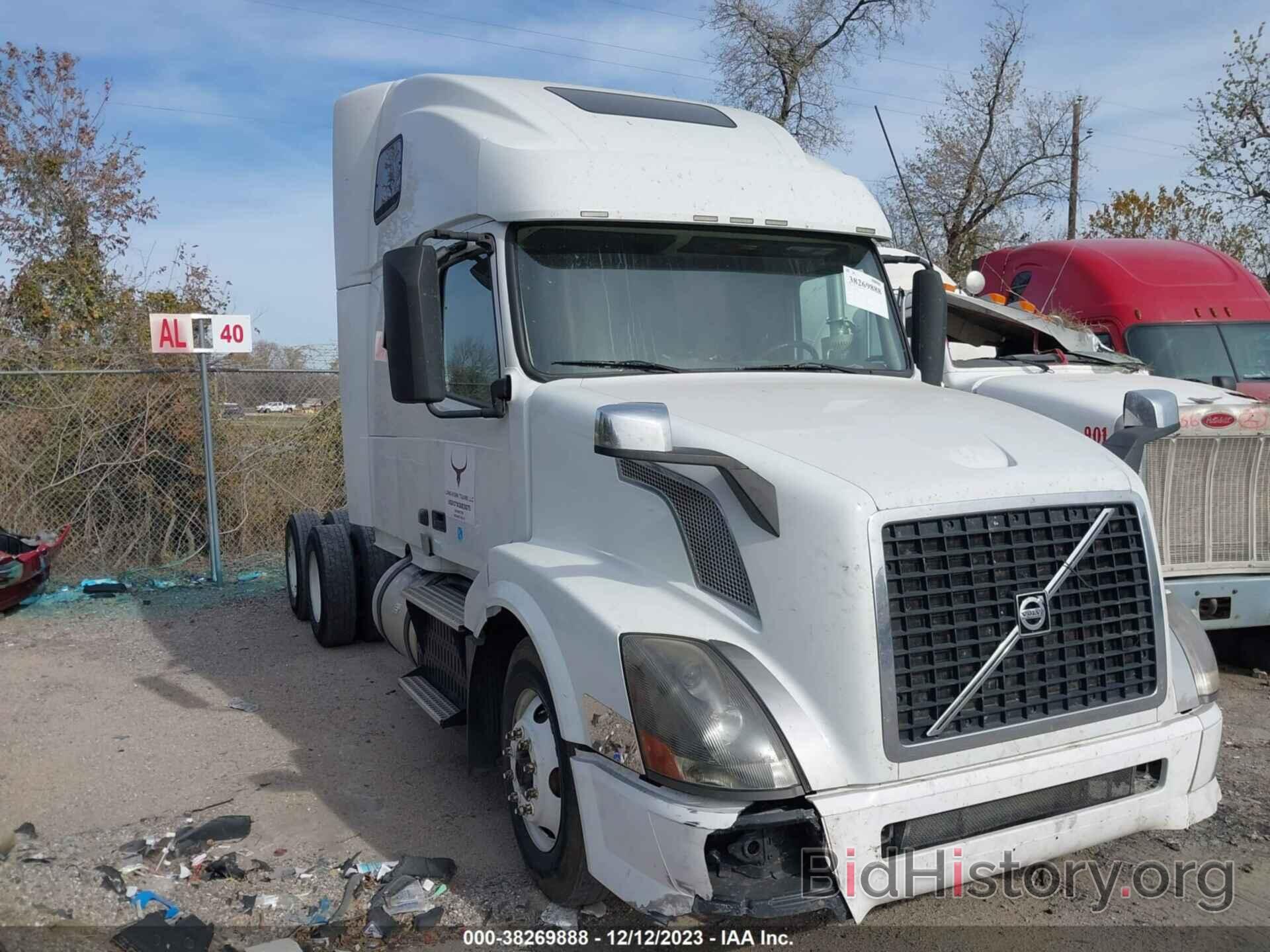 Photo 4V4NC9TH9EN181388 - VOLVO VN 2014