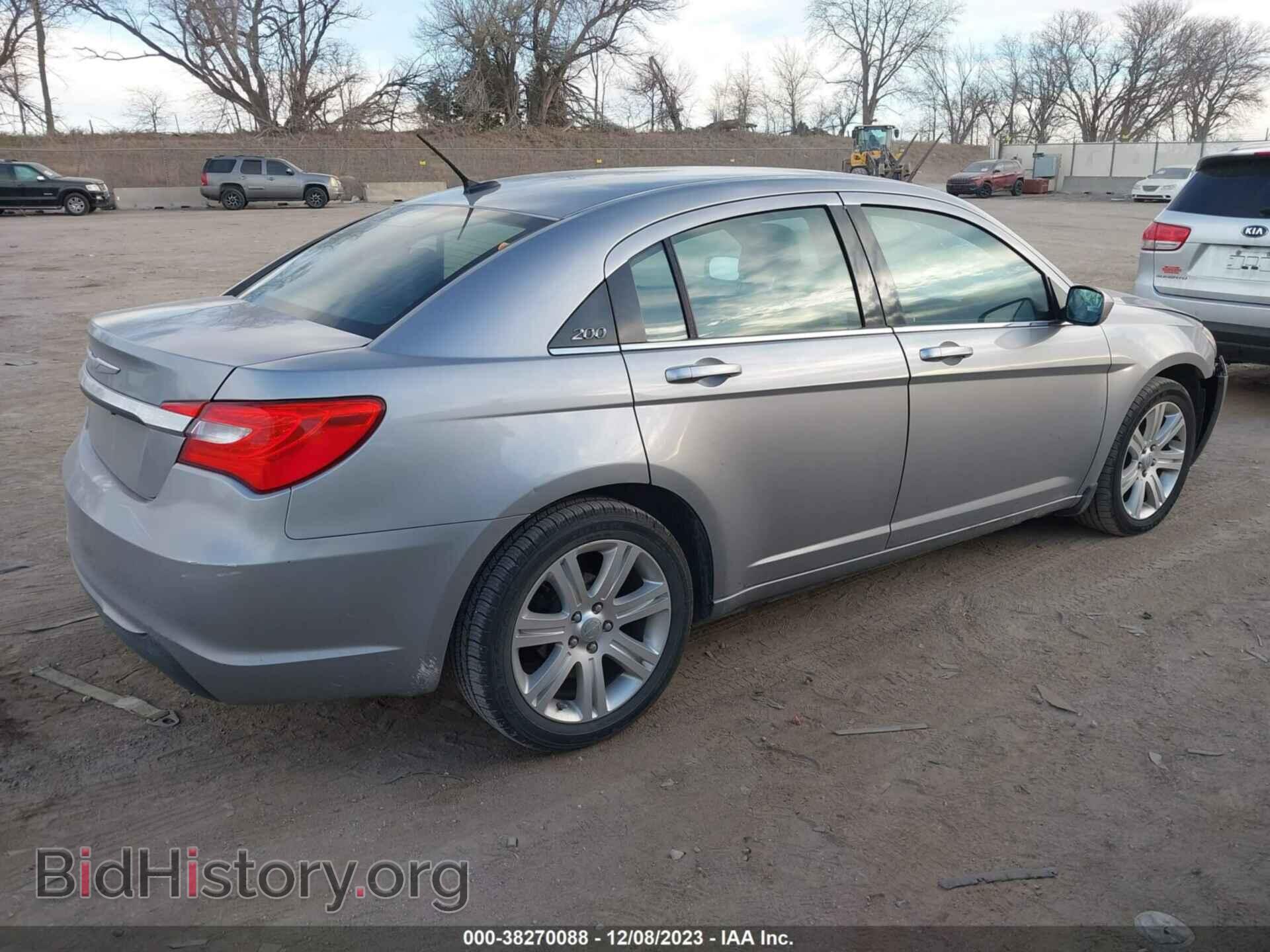 2013 CHRYSLER 200 - VIN: 1C3CCBAB0DN670645 - Фото 4