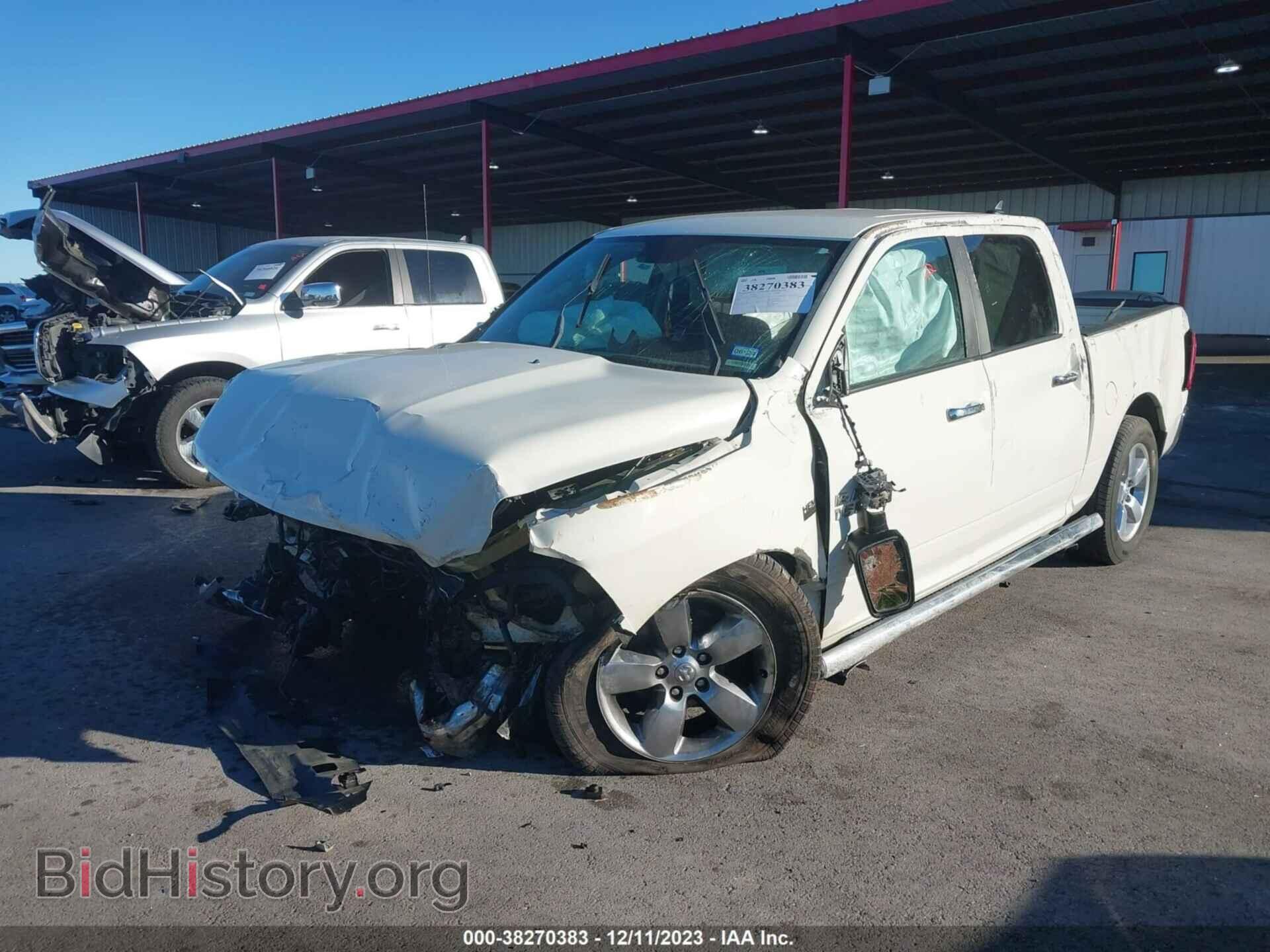 2016 RAM 1500 - VIN: 1C6RR6LT5GS242455 - Фото 2