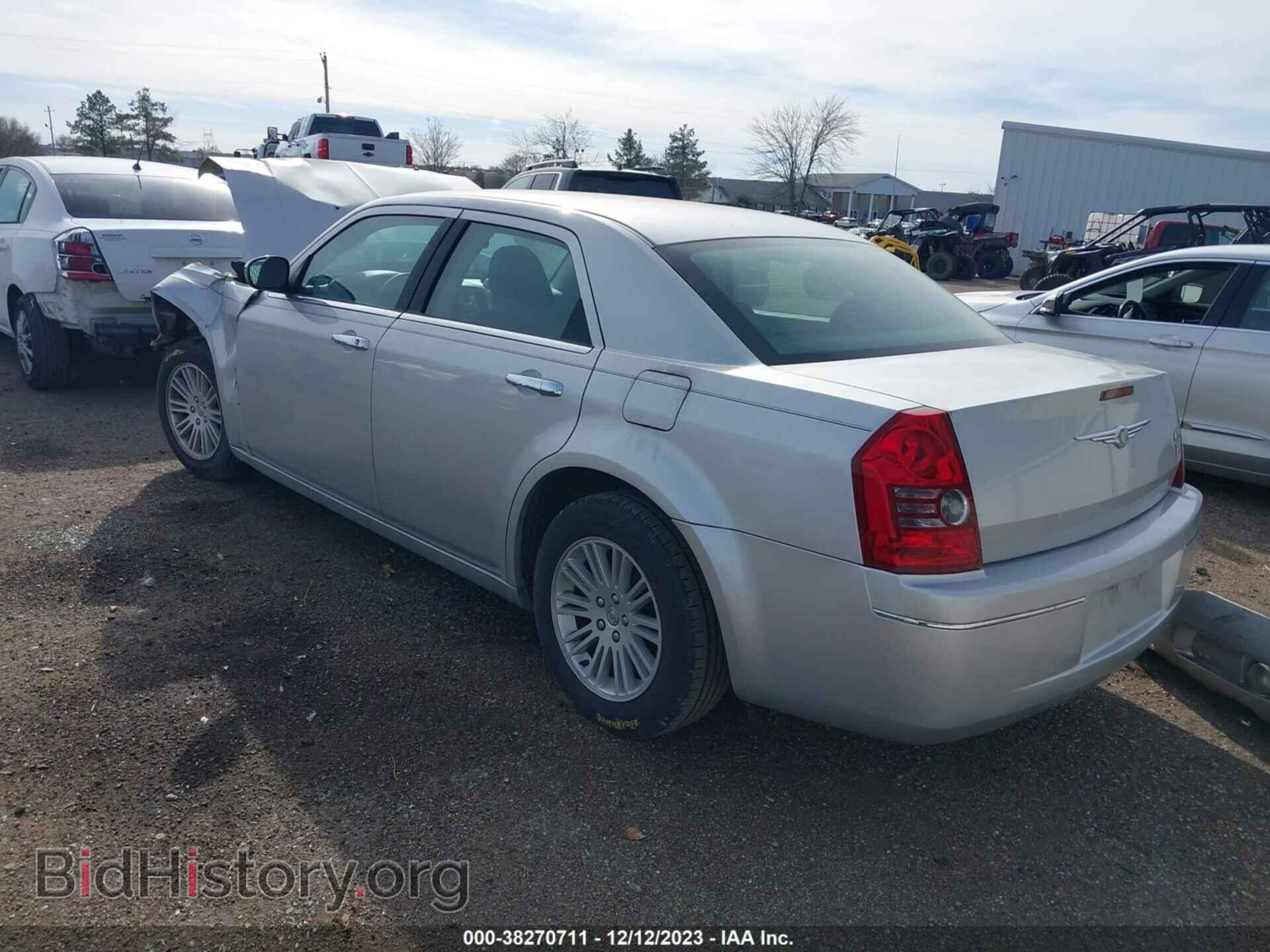 2010 CHRYSLER 300 - VIN: 2C3CA4CD4AH140067 - Фото 3