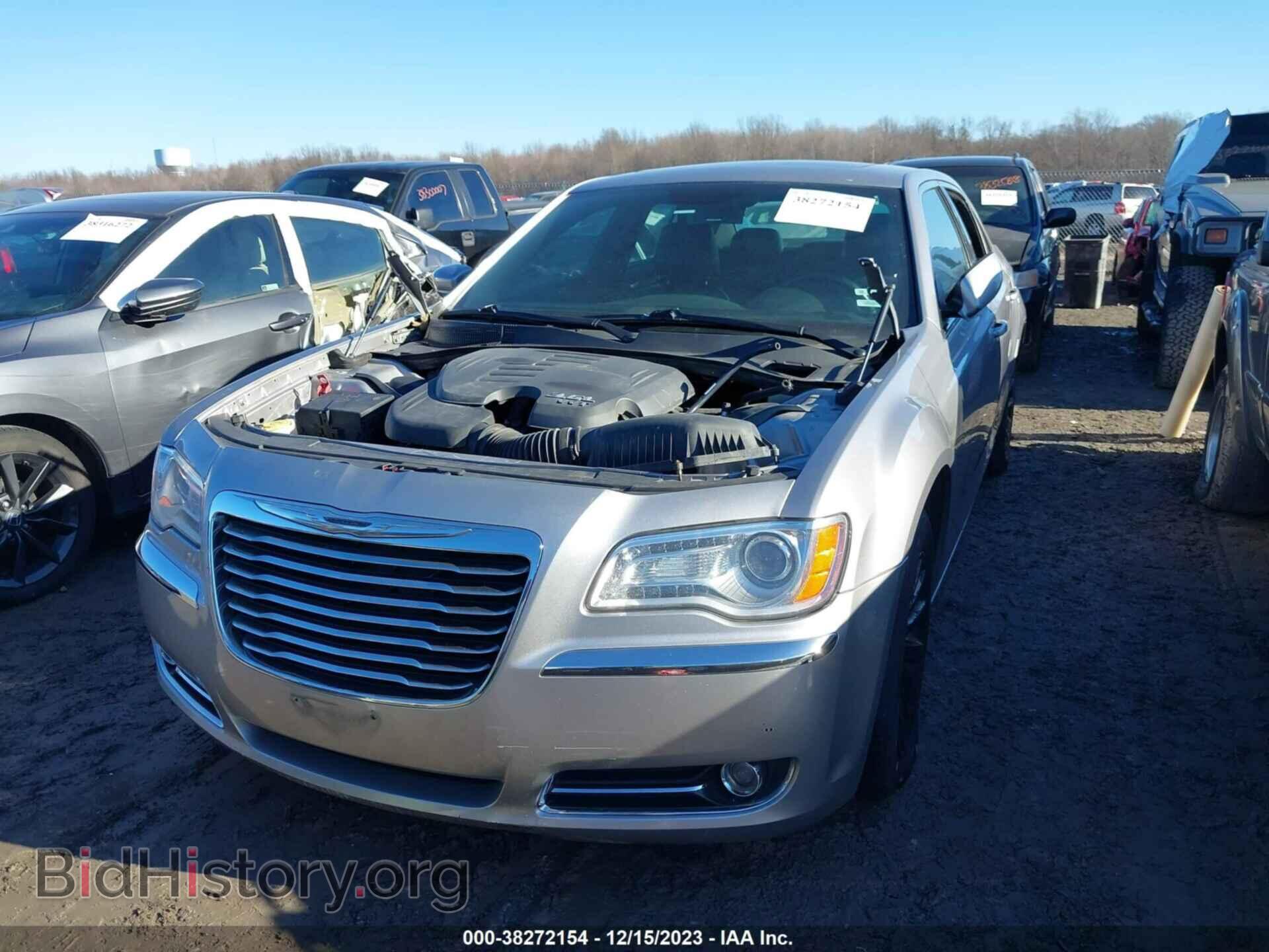 2013 CHRYSLER 300 - VIN: 2C3CCAAG7DH722979 - Photo 2