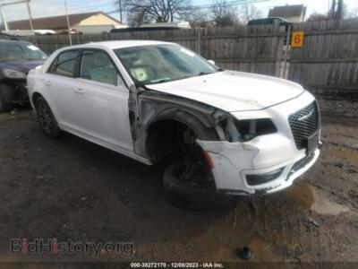 2017 Chrysler 300 300s AWD, белый — VIN 2C3CCAGG2HH582675, IAAI