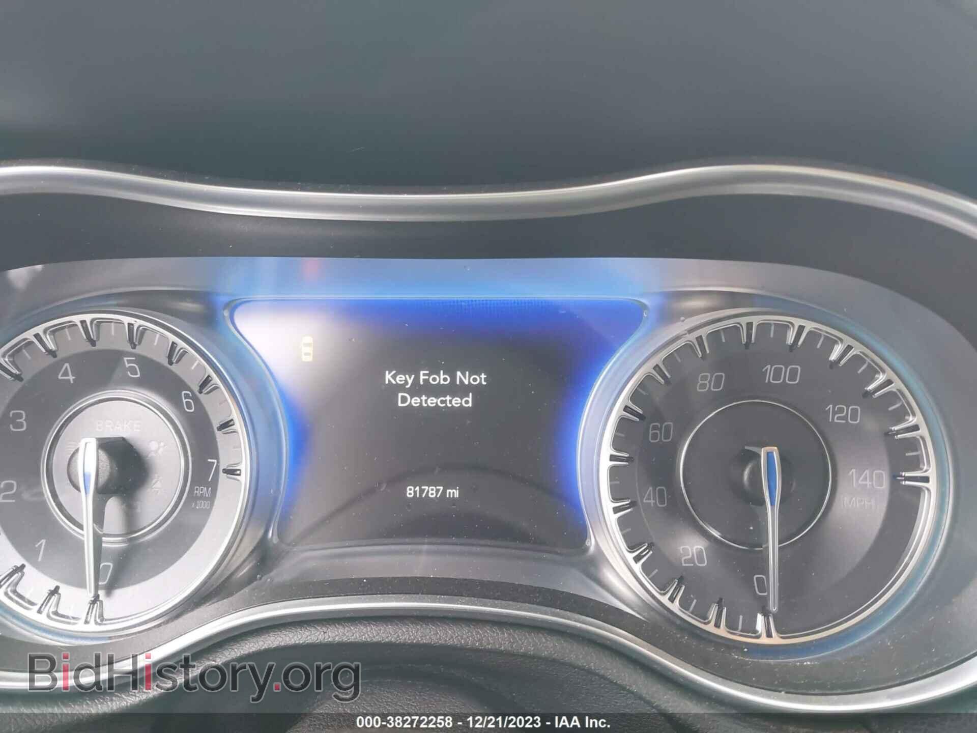 2019 CHRYSLER 300 - VIN: 2C3CCAAG9KH755558 - Фото 7