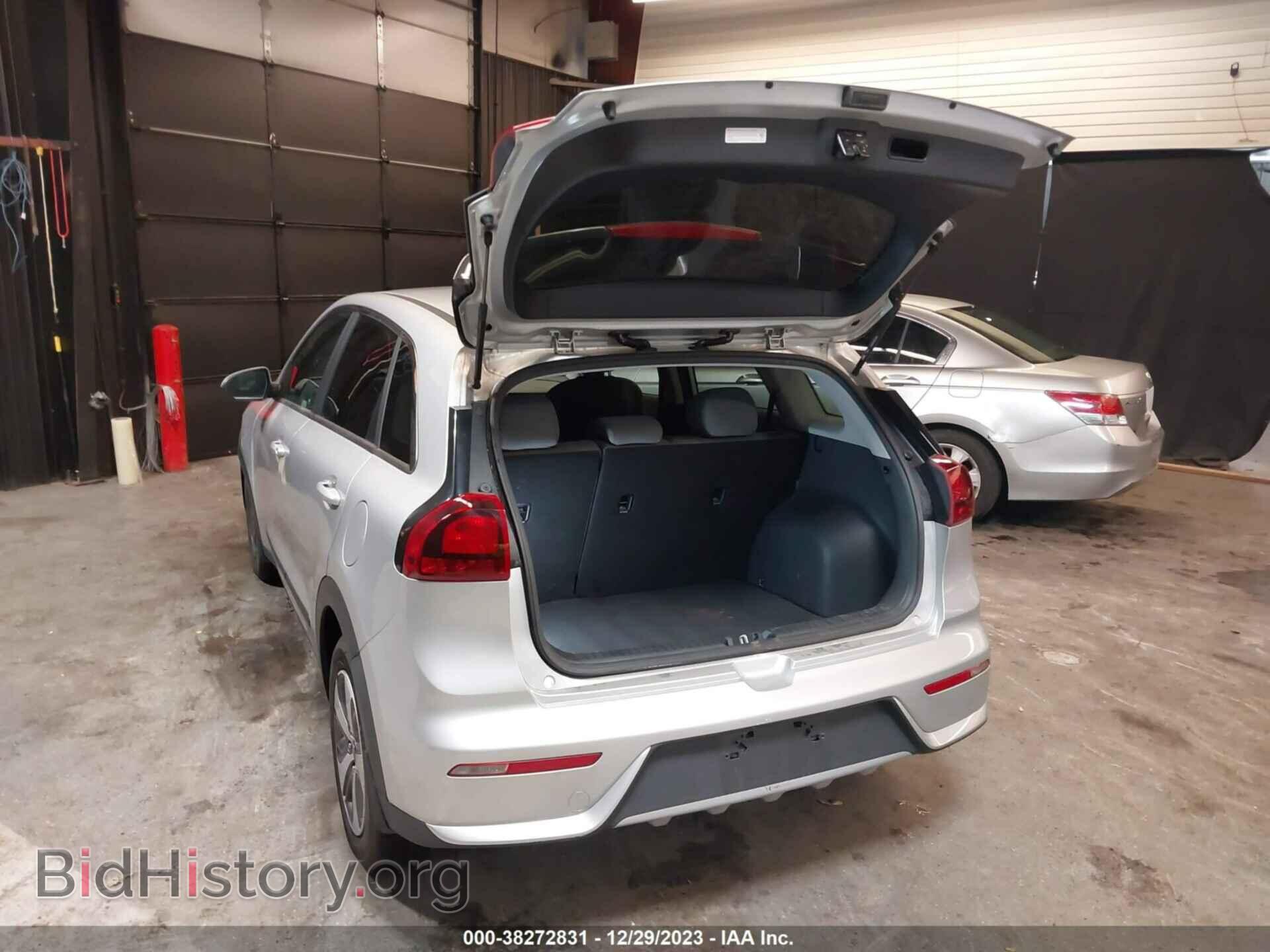 2019 KIA NIRO - VIN: KNDCB3LC9K5240815 - Фото 3